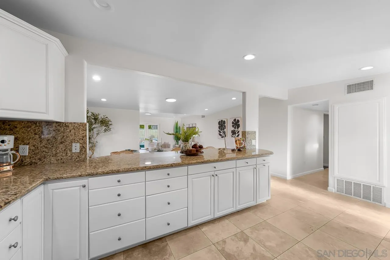 https://cdn.realtyfeed.com/cdn/127/260022201/d38192800f3c23181983093a63334951.webp