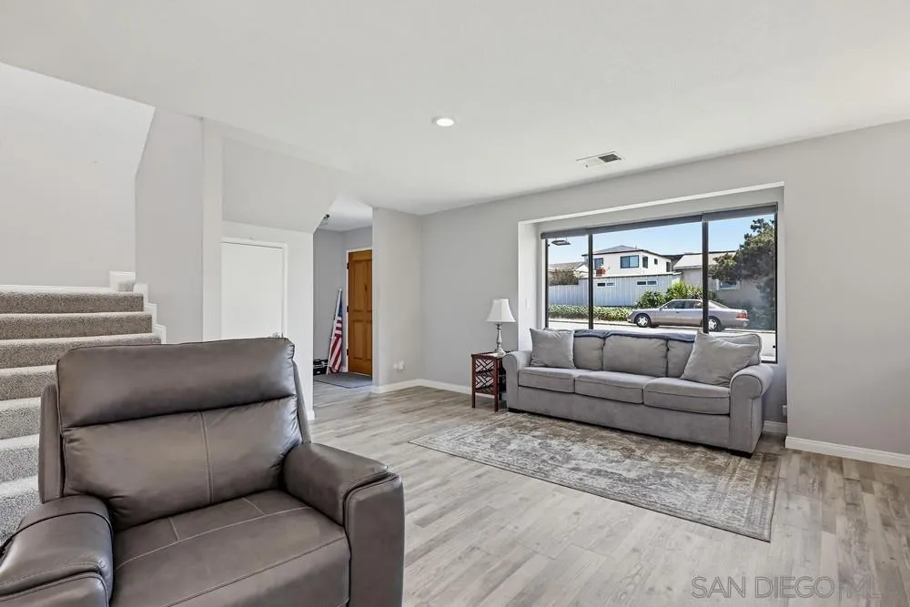 https://cdn.realtyfeed.com/cdn/127/260022202/809cbb7609510ecae6a8e871582a5c47.webp