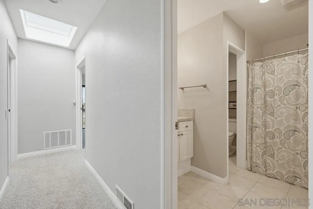https://cdn.realtyfeed.com/cdn/127/260022202/d22ae9046e62704bf704311fa4d3bb2f.webp