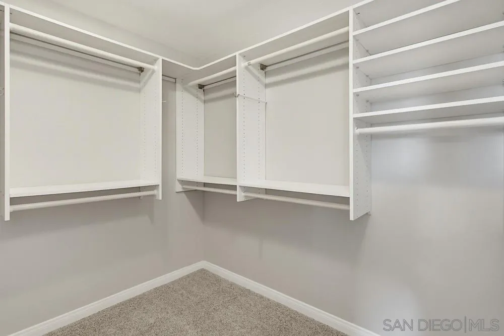 https://cdn.realtyfeed.com/cdn/127/260022202/d430223f0abd88f8662c5d506968ae5e.webp