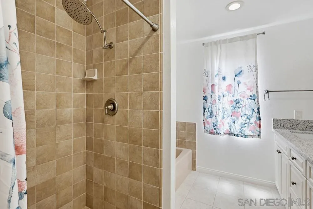 https://cdn.realtyfeed.com/cdn/127/260022202/e2c9857a851a8706b5c207669ec1c336.webp