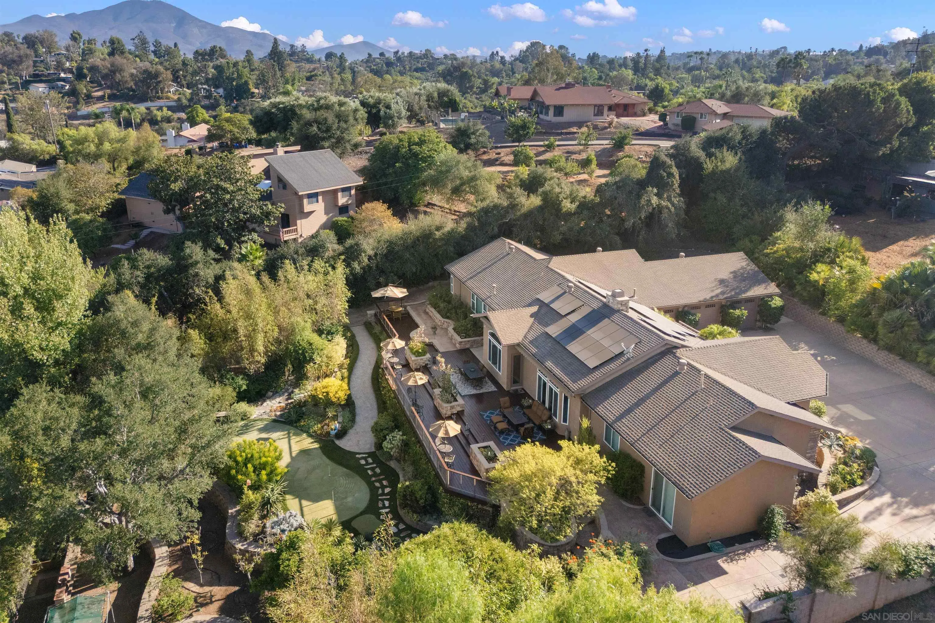 https://cdn.realtyfeed.com/cdn/127/260022206/0510a66d6dedbc12f3d4ec38131372a3.webp