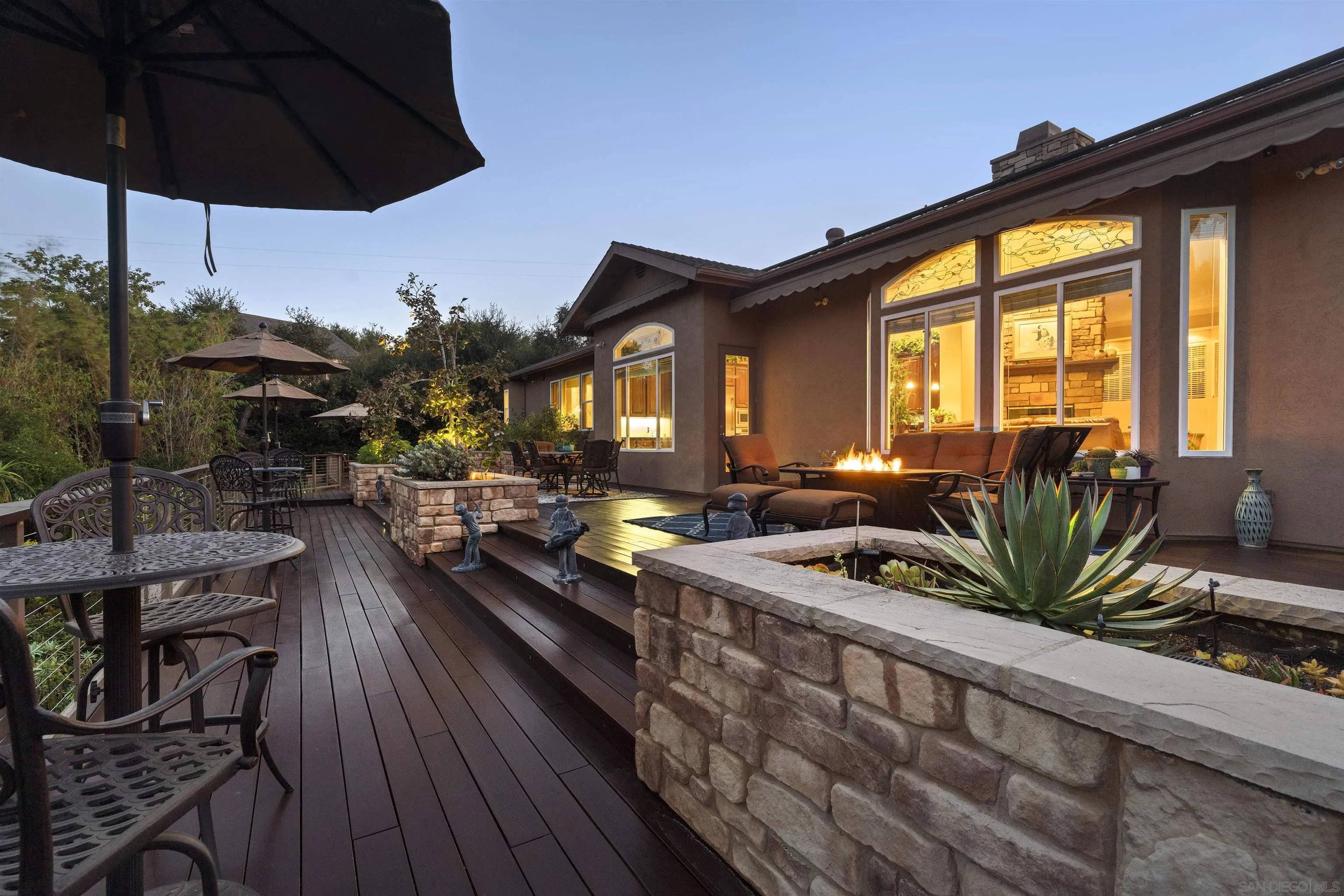 https://cdn.realtyfeed.com/cdn/127/260022206/297908a22c9ec42d23234ed98160c5b7.webp