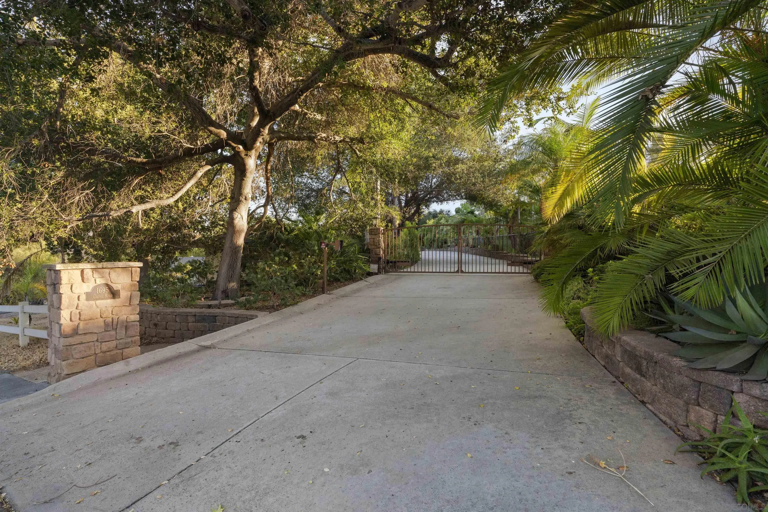 https://cdn.realtyfeed.com/cdn/127/260022206/2e630e1eba8cb98f98409928b3be29ec.webp