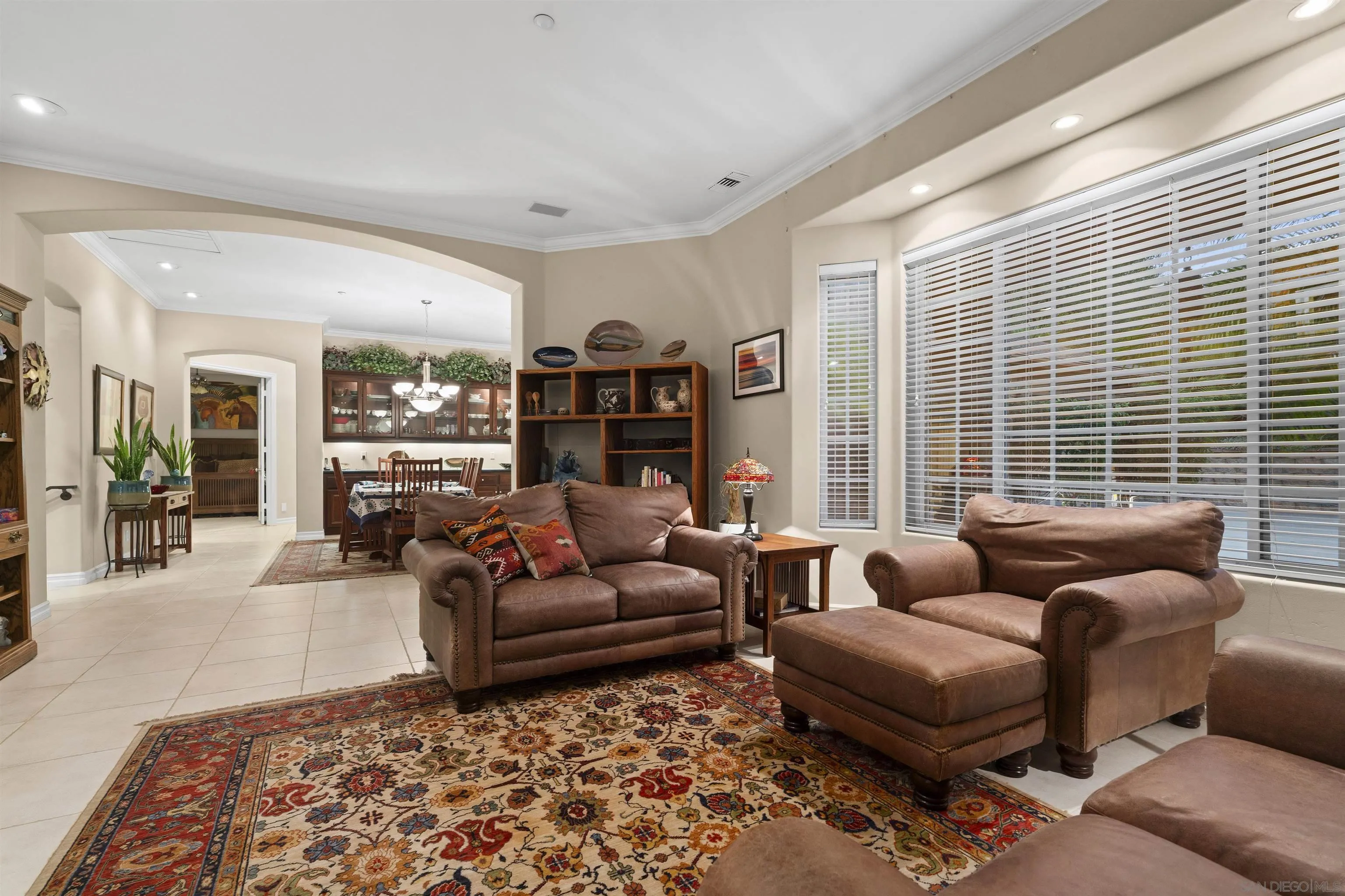 https://cdn.realtyfeed.com/cdn/127/260022206/936c72bddc9d895dff082a51c7f59ab1.webp