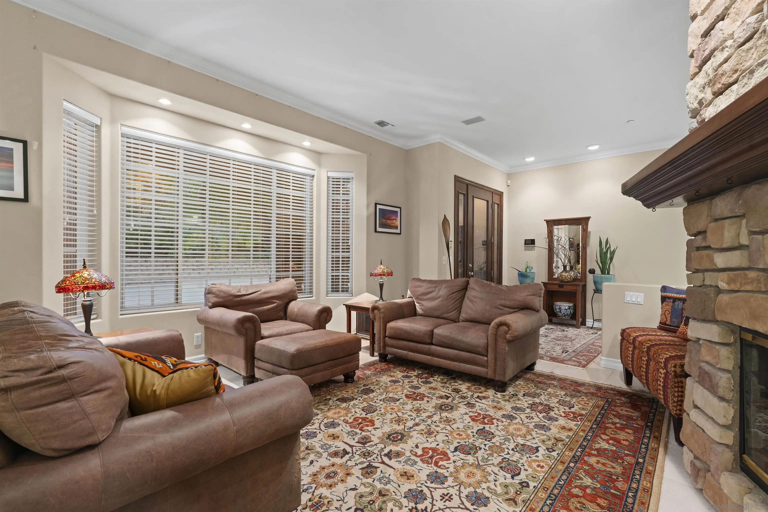 https://cdn.realtyfeed.com/cdn/127/260022206/e09b2f72ea40bf22b2a6591a4660f4b6.webp