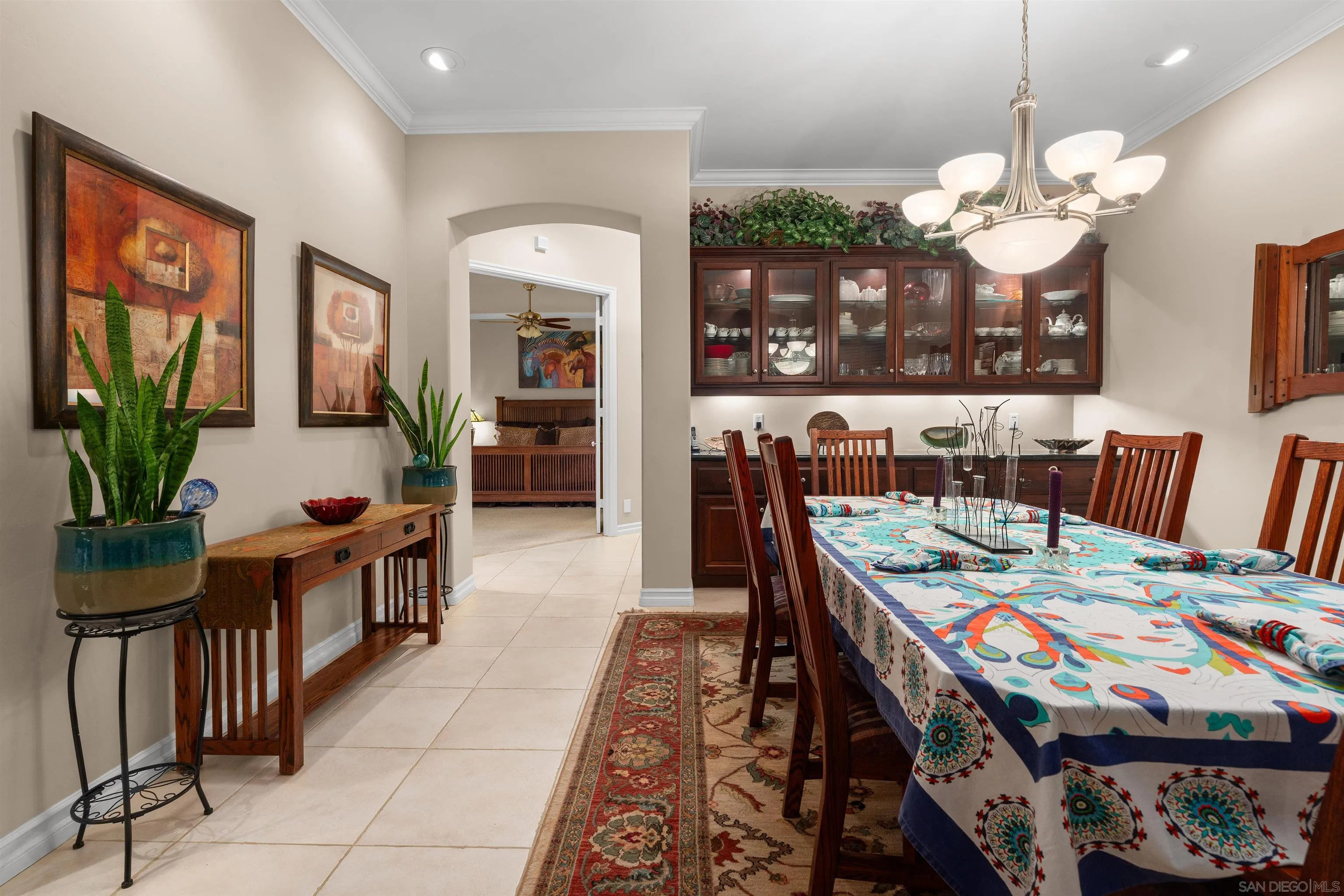 https://cdn.realtyfeed.com/cdn/127/260022206/ef182de2333eaacbda3208f5cc1e92e1.webp