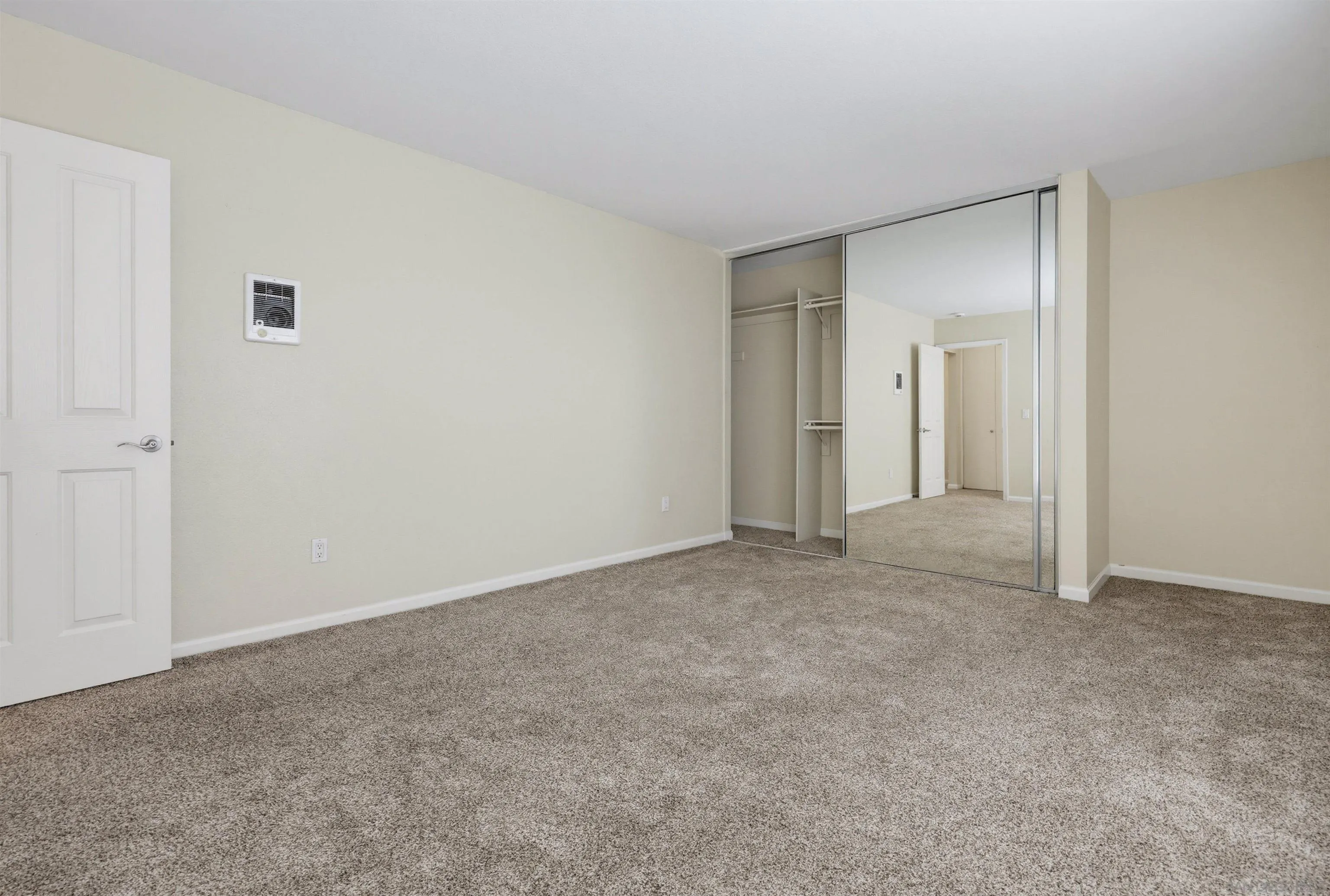 https://cdn.realtyfeed.com/cdn/127/260022209/845f38e07183805306922ed22a5b9dde.webp
