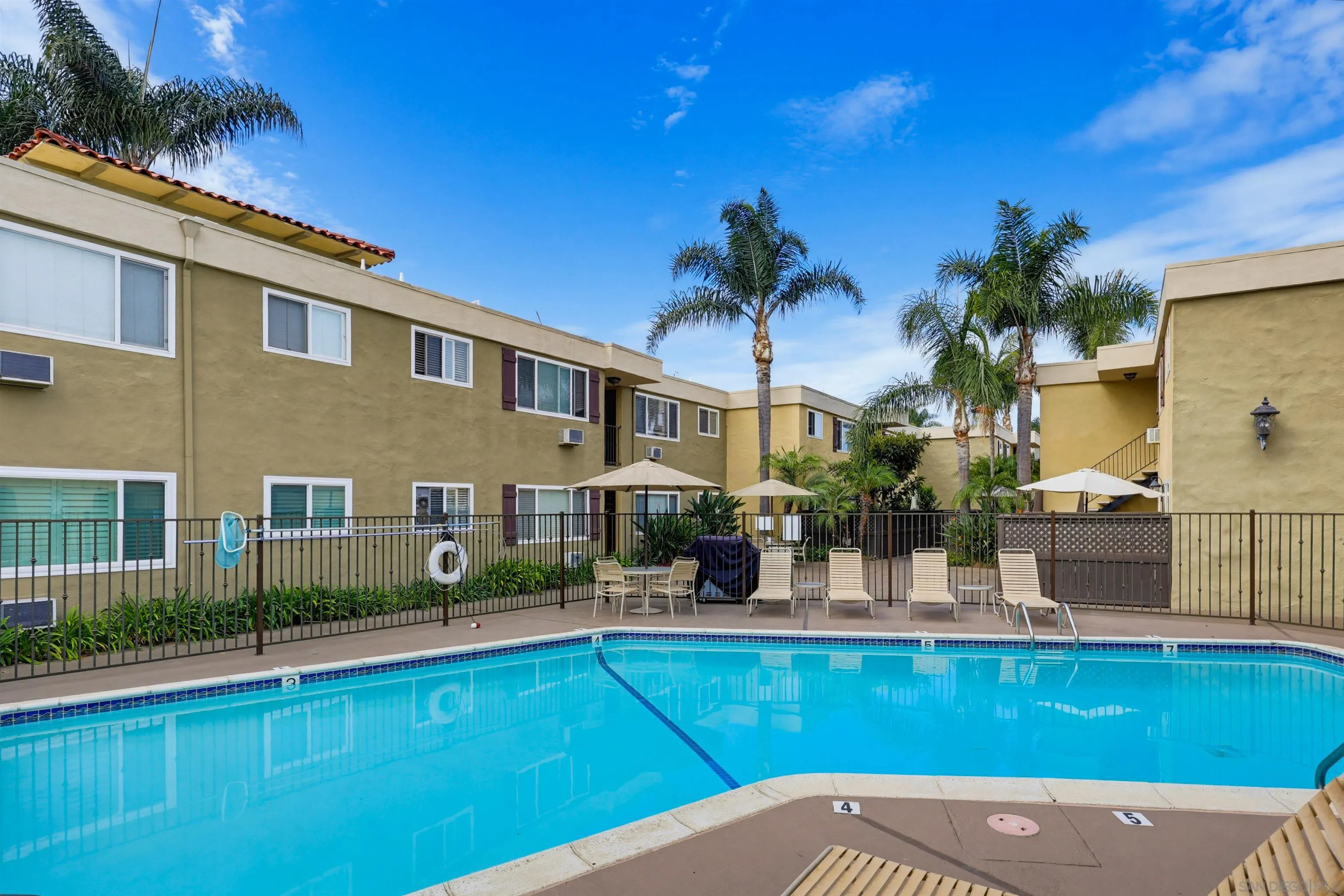 https://cdn.realtyfeed.com/cdn/127/260022209/8d1b303985791be802e3d827de5b6bb1.webp