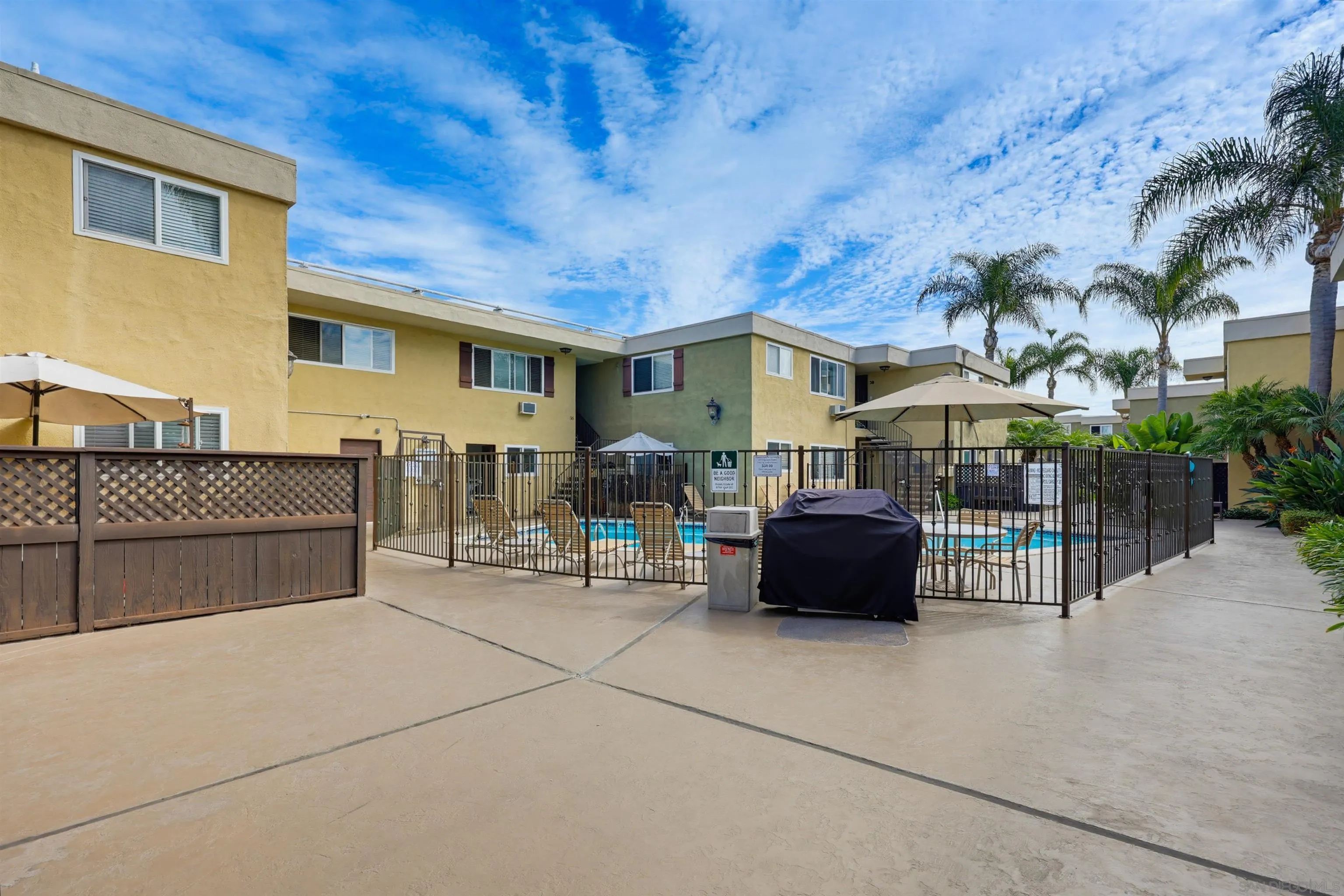 https://cdn.realtyfeed.com/cdn/127/260022209/e84d5299146047ffedc999dd994ecd8c.webp