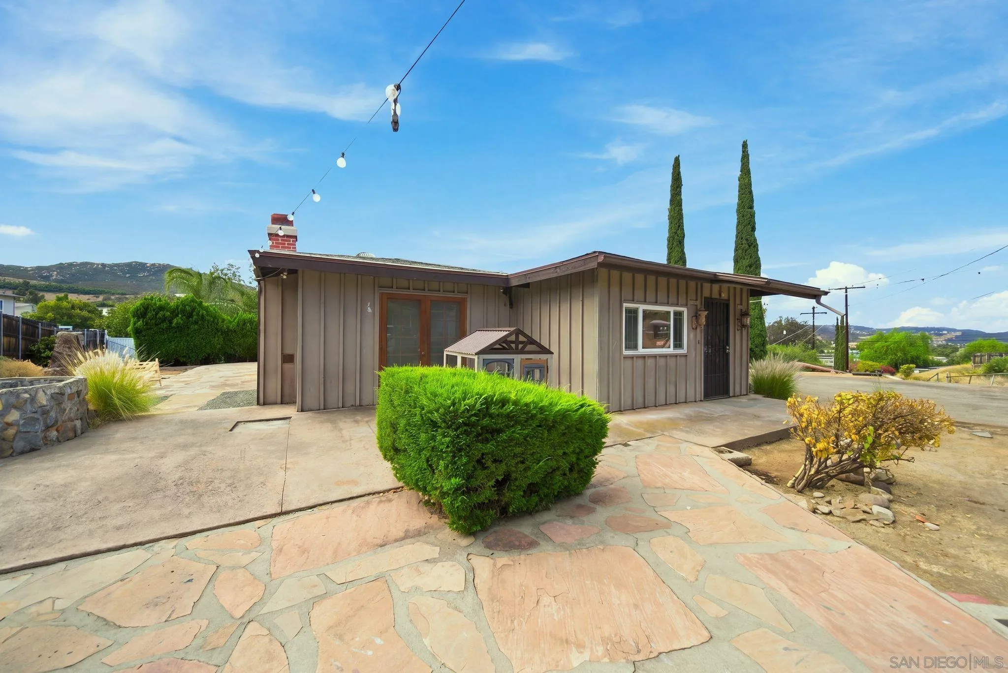 https://cdn.realtyfeed.com/cdn/127/260022214/875ba8db3ab64487d2fa880d34e37af3.webp