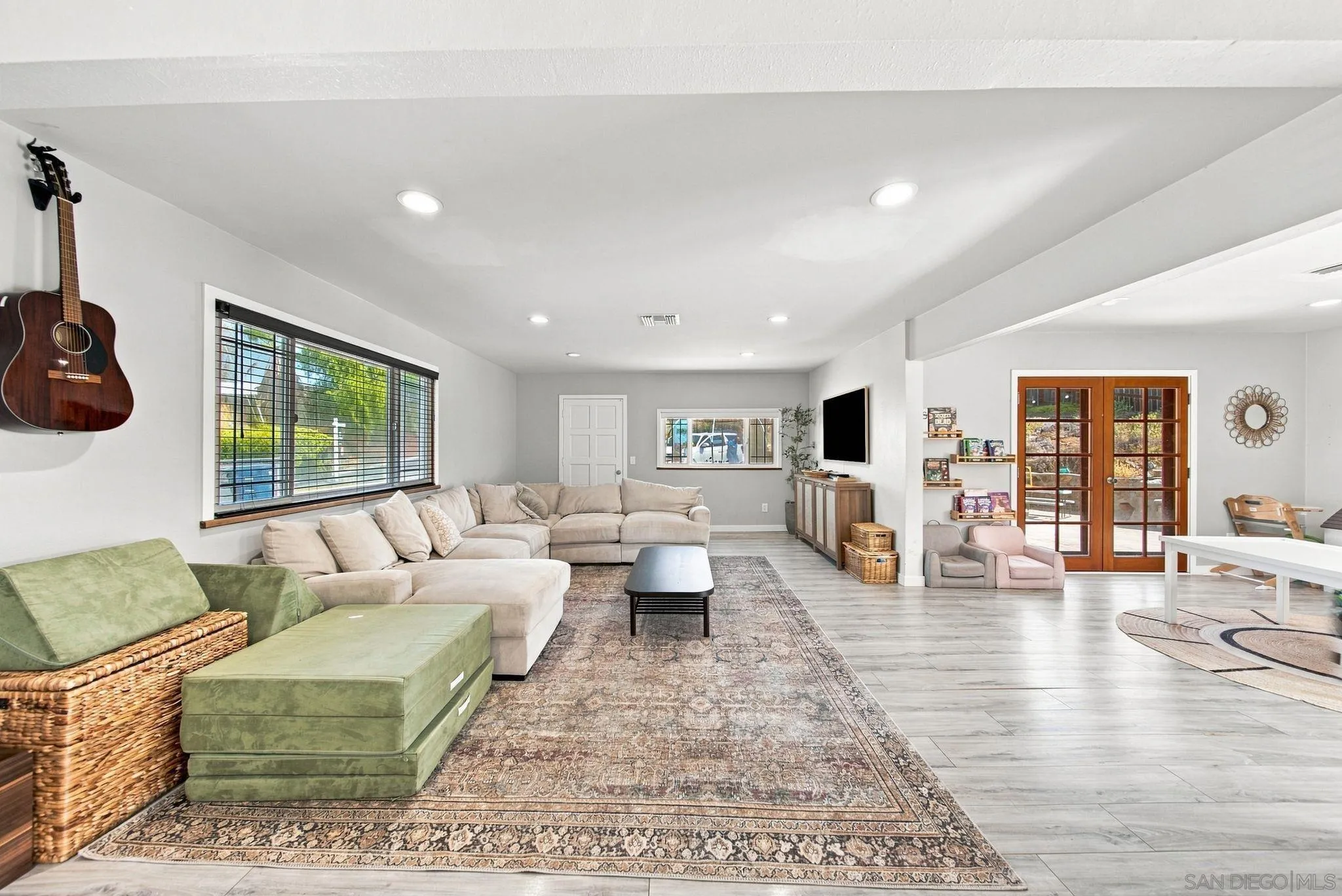 https://cdn.realtyfeed.com/cdn/127/260022214/f054c5700a11a7c07887b6e4558def7b.webp
