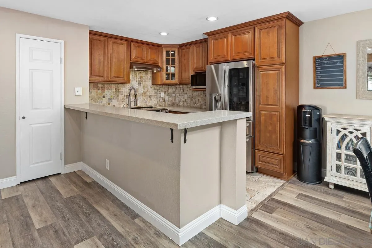 https://cdn.realtyfeed.com/cdn/127/260022216/0950d46f6d2bfd803b049deaffedfc10.webp