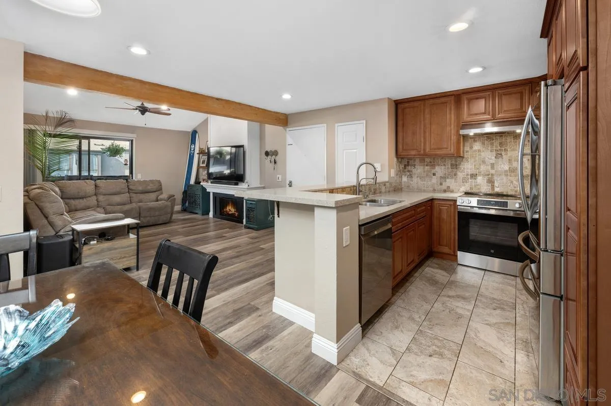 https://cdn.realtyfeed.com/cdn/127/260022216/67f761339f368e7ee9ae68295fb9cd78.webp