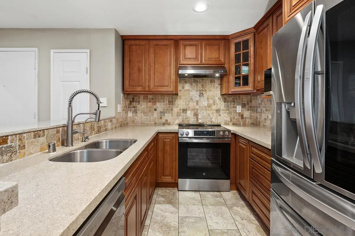 https://cdn.realtyfeed.com/cdn/127/260022216/75155e13af4a3e0ad7ef28658bd7b2f1.webp
