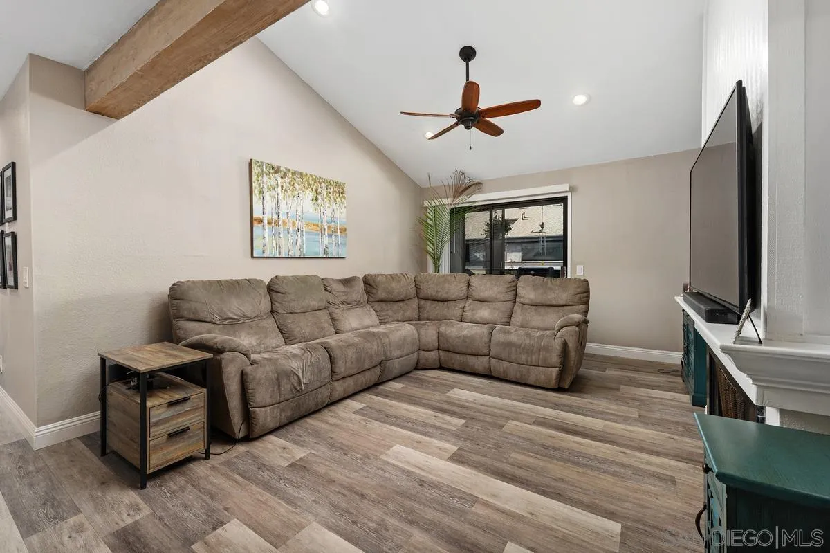 https://cdn.realtyfeed.com/cdn/127/260022216/c94d7b69a85d434393db8c574e11b72a.webp