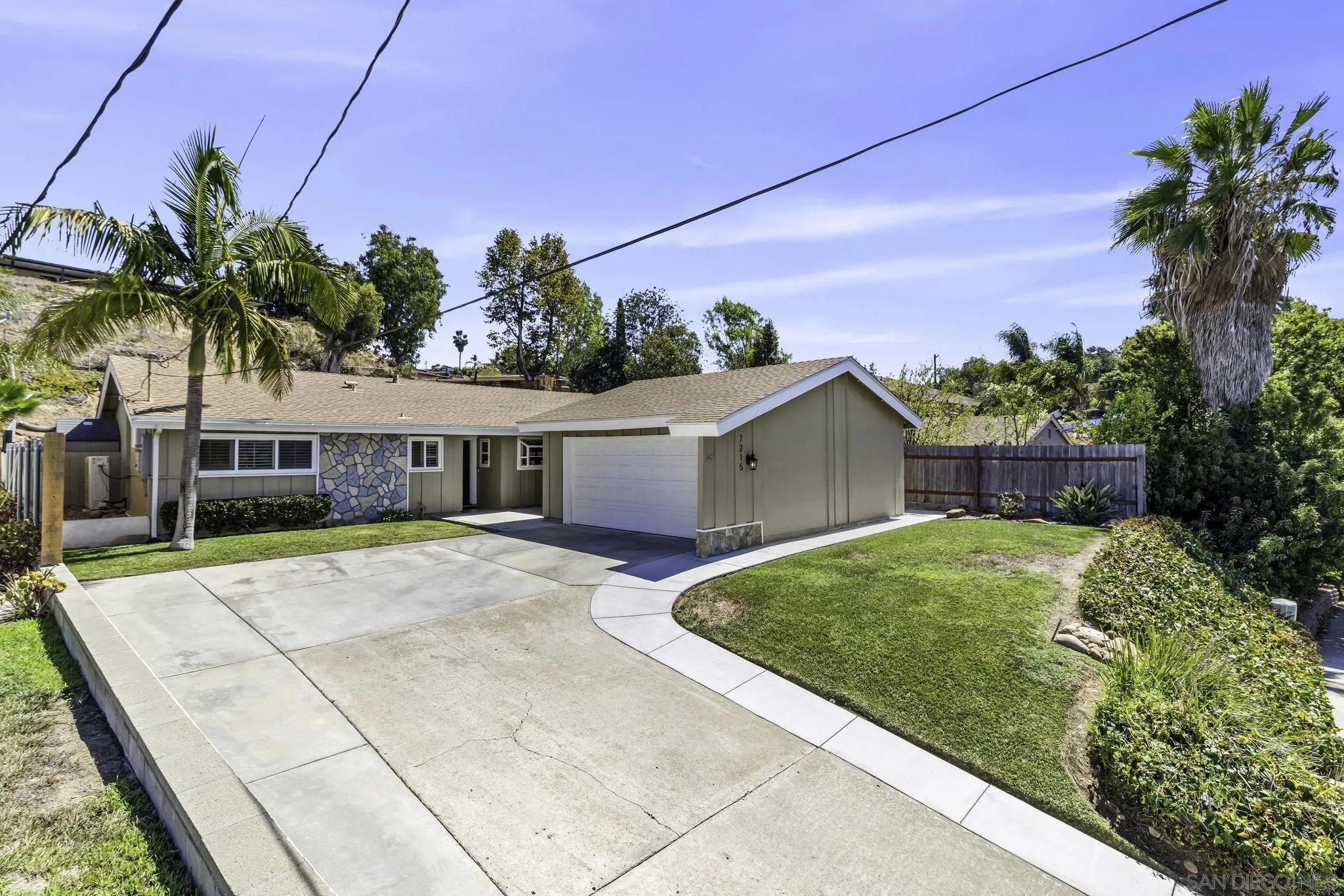 https://cdn.realtyfeed.com/cdn/127/260022219/1505700484083883b27403ecabc85e31.webp