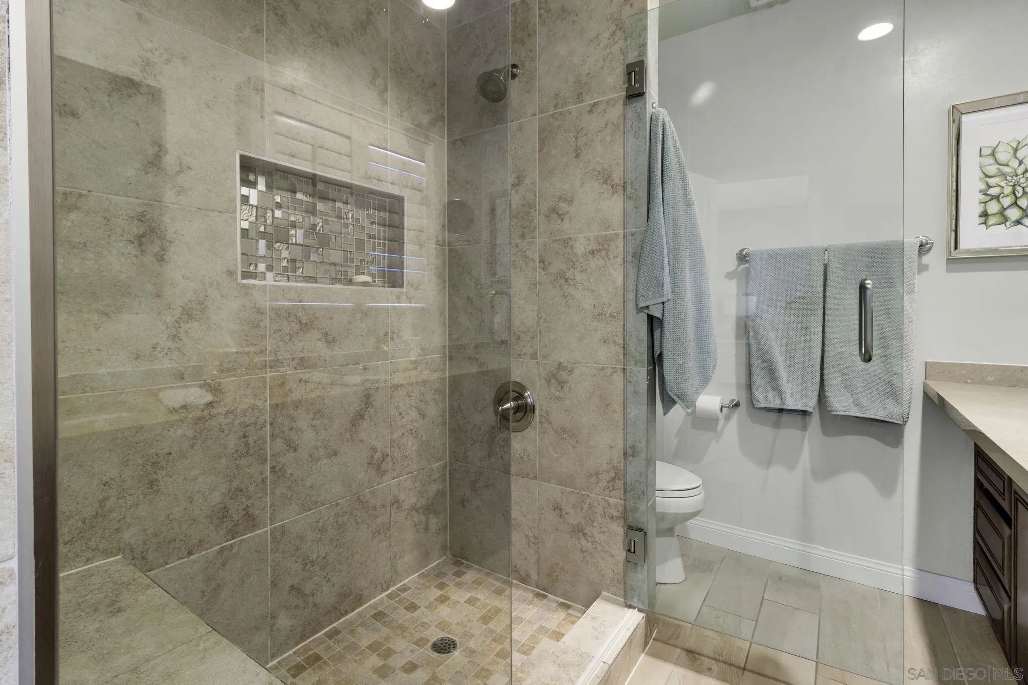 https://cdn.realtyfeed.com/cdn/127/260022219/92bbe7563709d6aa46da473419ddf13a.webp