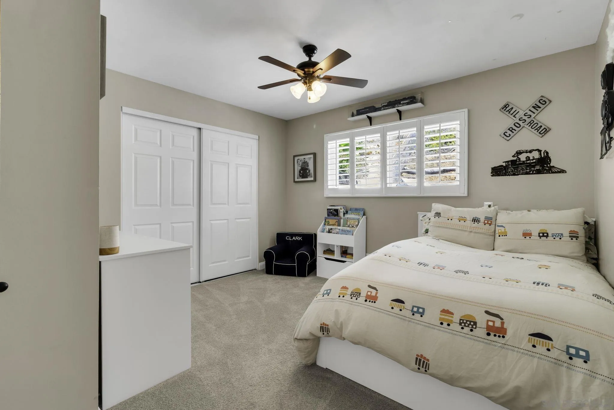 https://cdn.realtyfeed.com/cdn/127/260022219/f6bba40a433bc1842a66bbe268b33076.webp