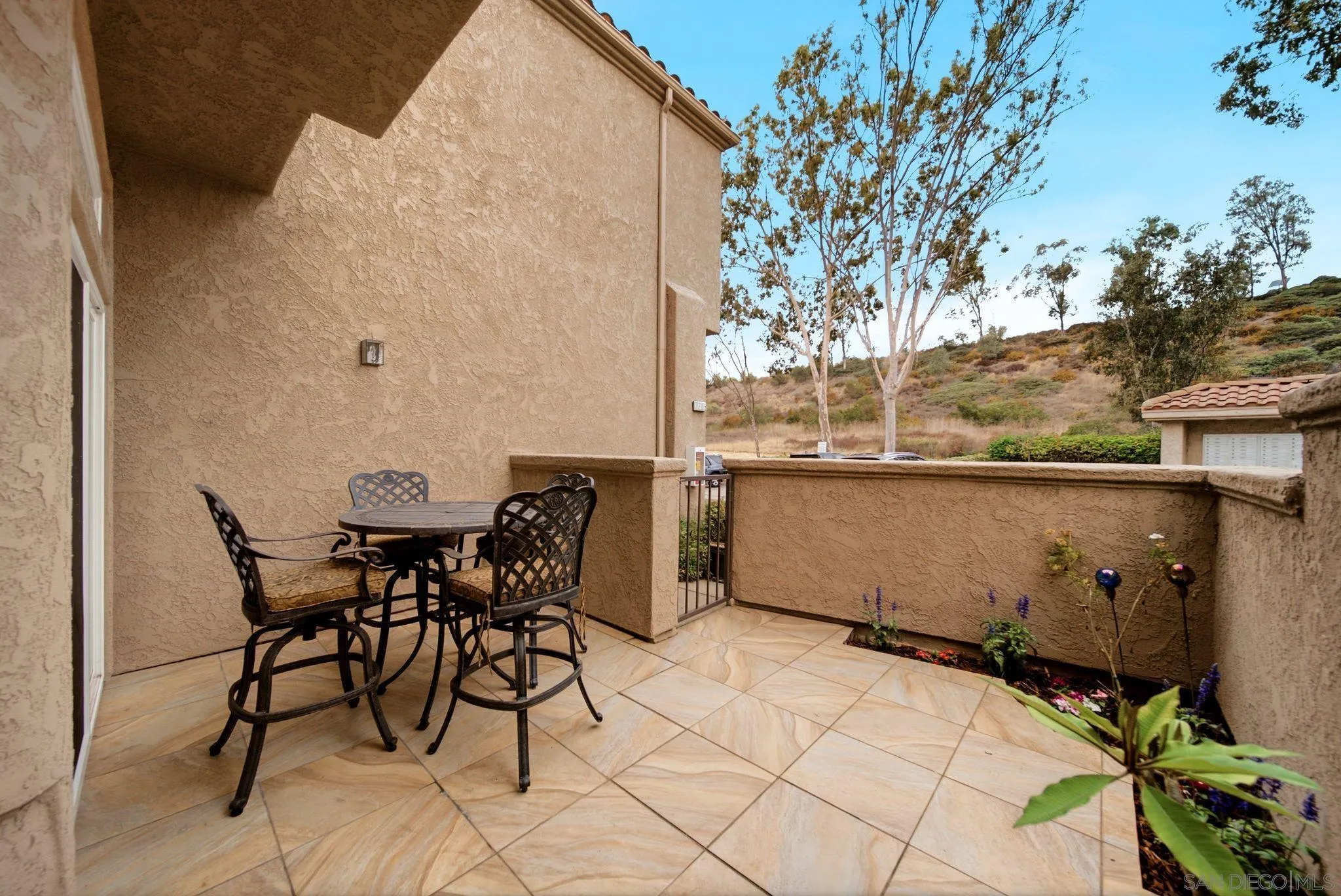 https://cdn.realtyfeed.com/cdn/127/260022220/40d6f0ffdd3e6127adb80119f8509270.webp