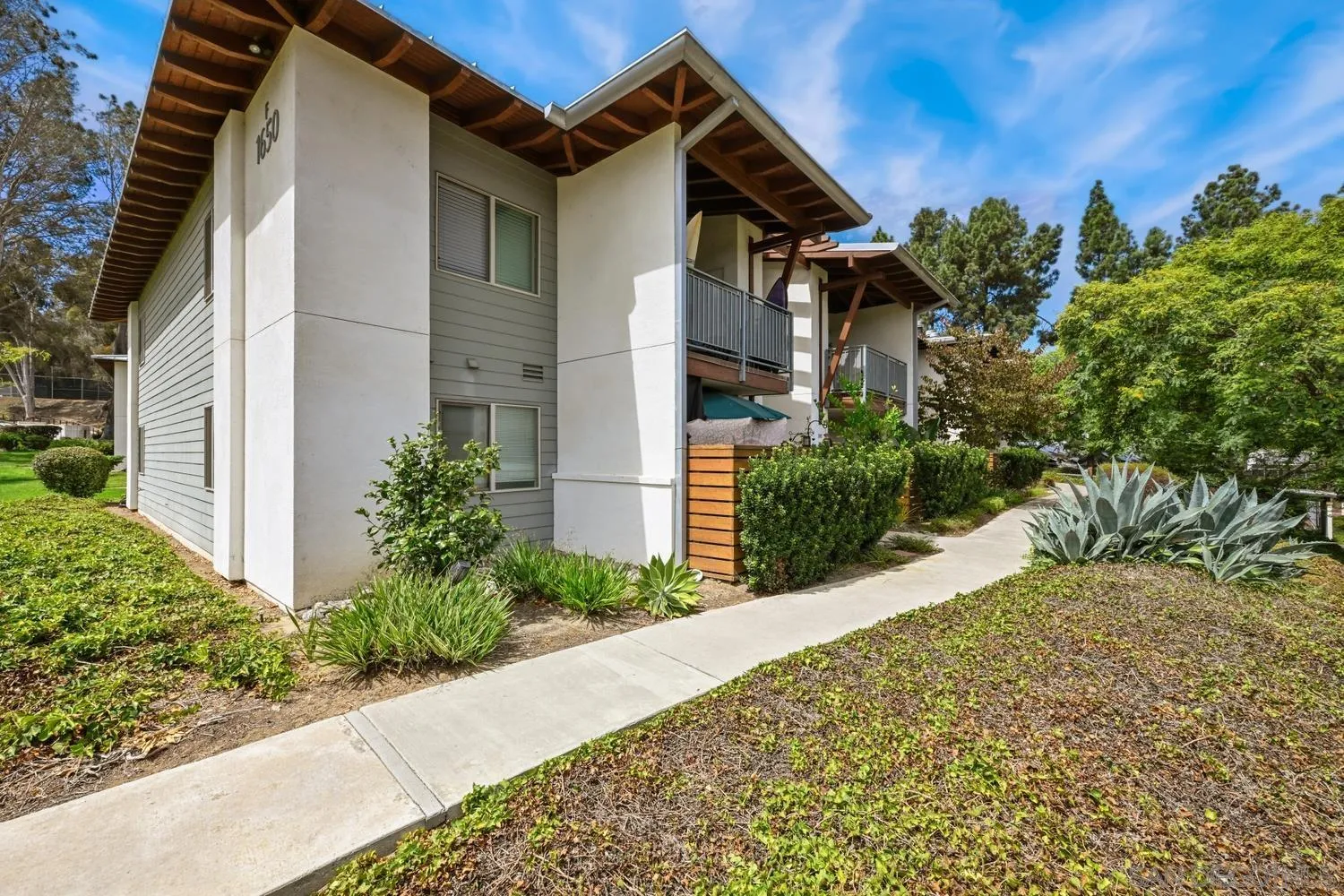 https://cdn.realtyfeed.com/cdn/127/260022222/4317124d7164f4bd45429f2ba8b8746a.webp