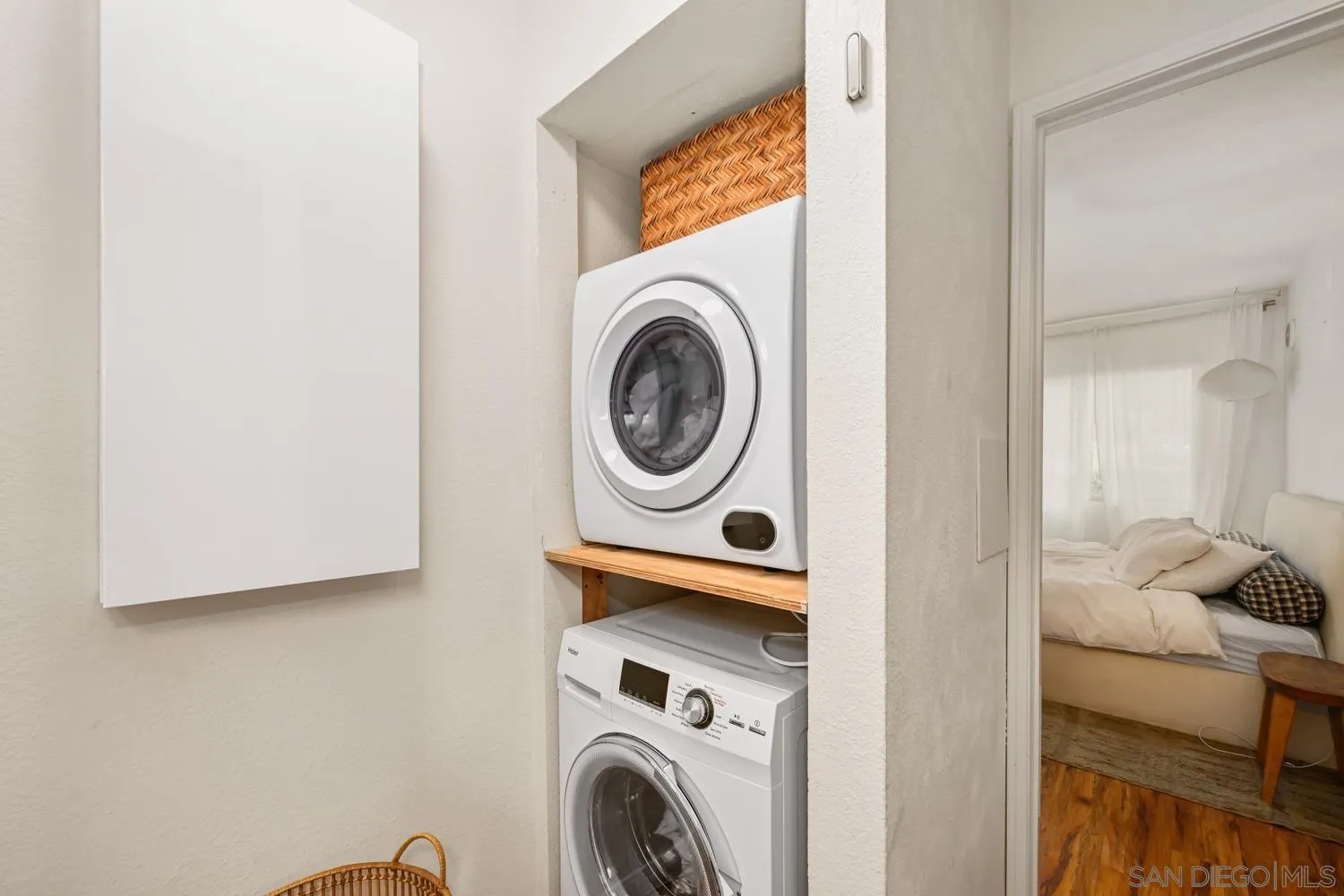 https://cdn.realtyfeed.com/cdn/127/260022222/64c037b244889e7b1dccfbb3044311c6.webp