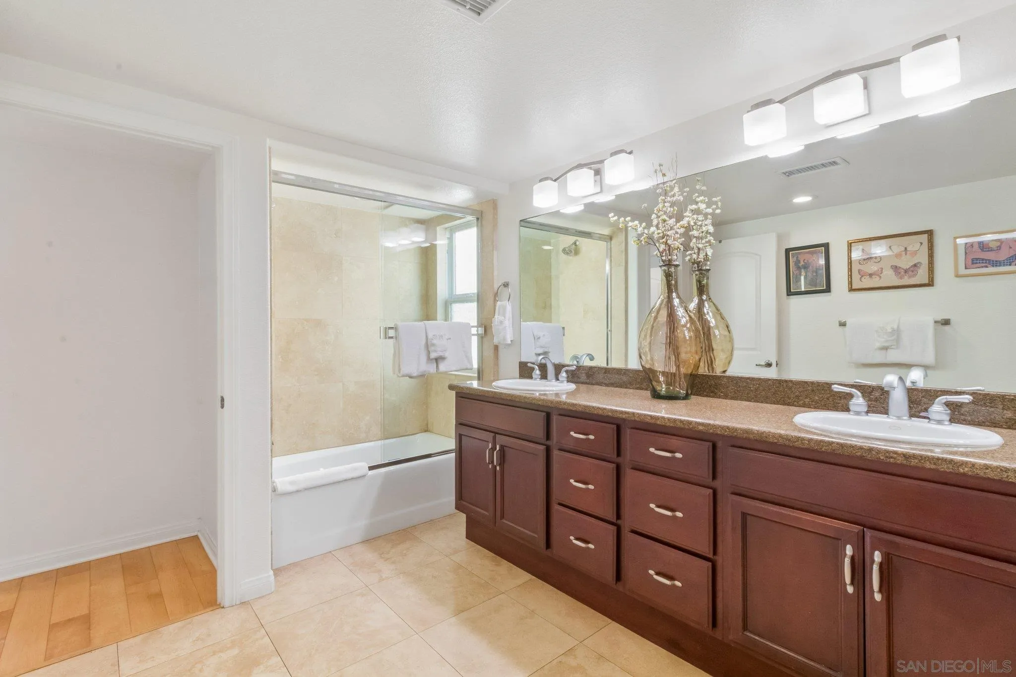 https://cdn.realtyfeed.com/cdn/127/260022226/d8728a4cdb16a51128507c3ed37f15c1.webp