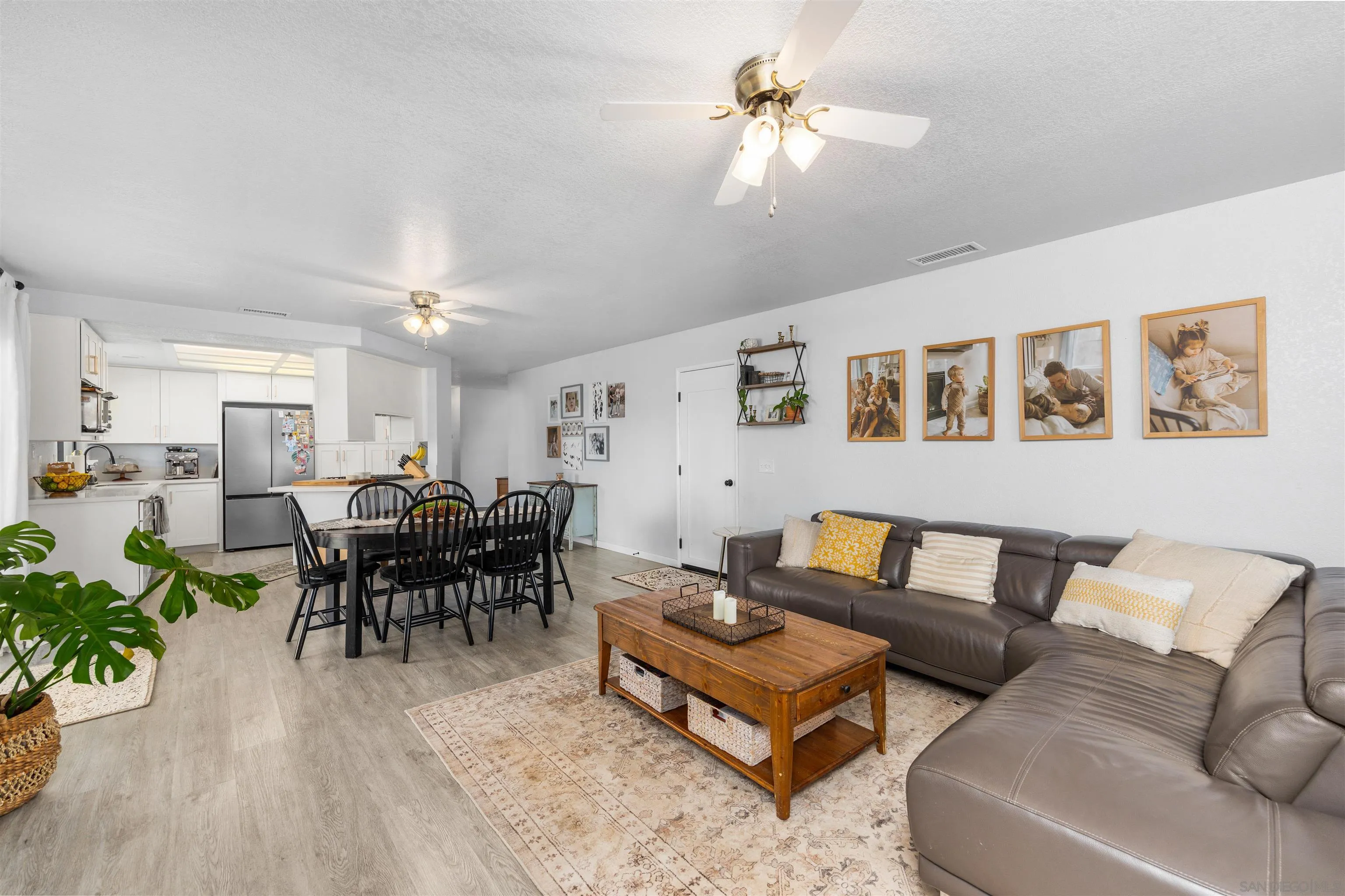 https://cdn.realtyfeed.com/cdn/127/260022229/124901876e6b3a0d68c4ab3d272176d1.webp