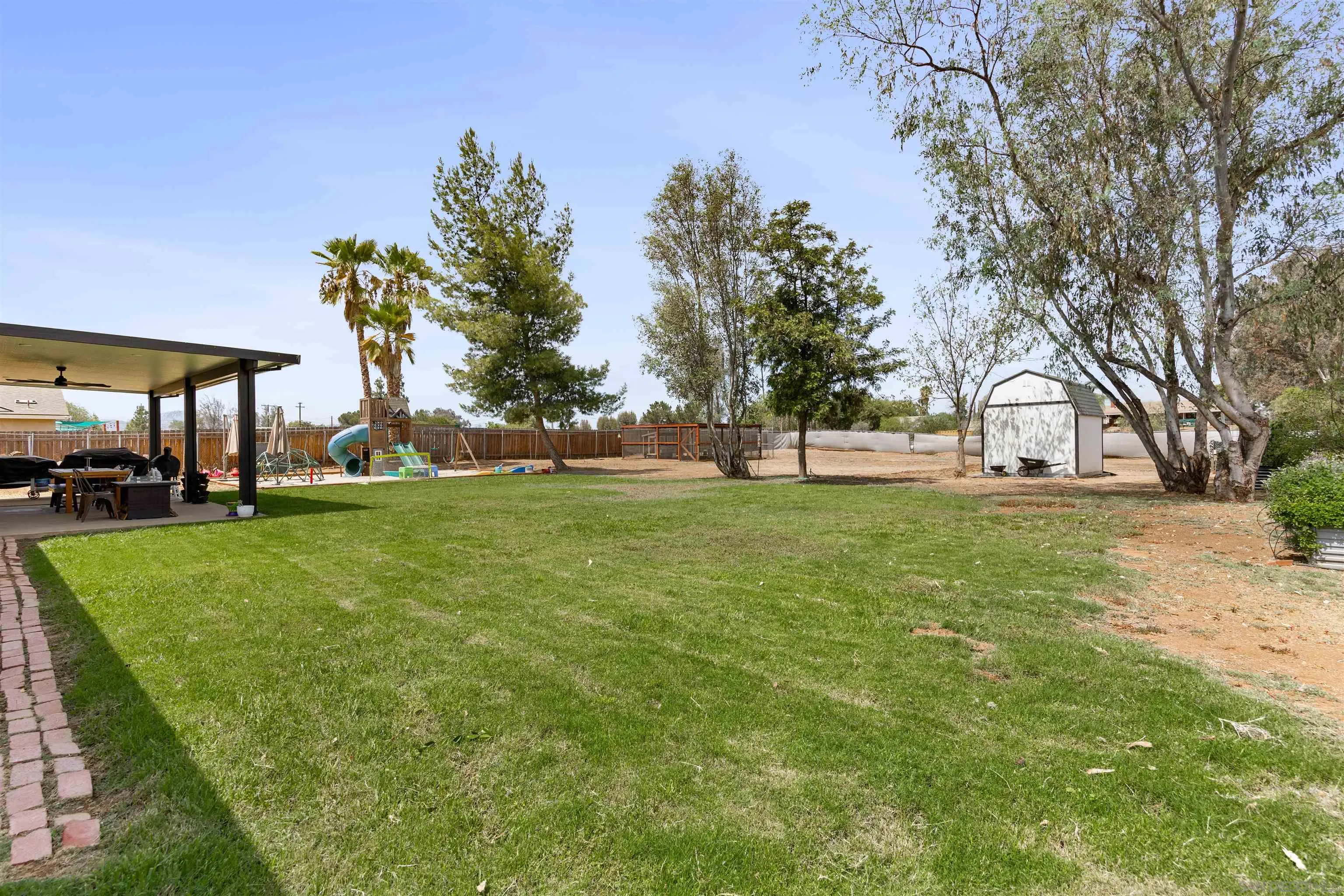 https://cdn.realtyfeed.com/cdn/127/260022229/2db4aadd738d264476a9256a101abfde.webp
