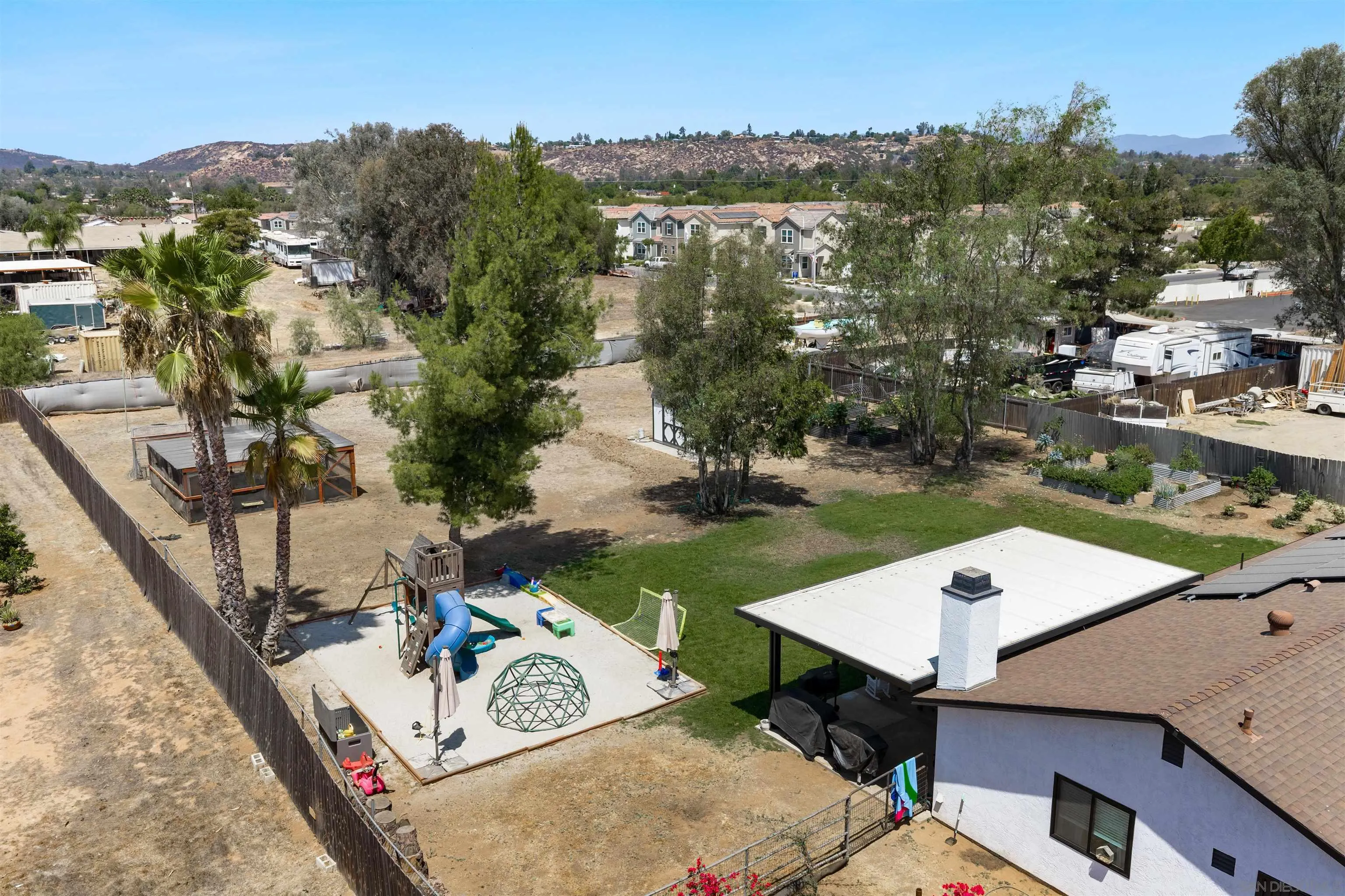 https://cdn.realtyfeed.com/cdn/127/260022229/340c28067a7173f0c0eba90a37c5e6a0.webp