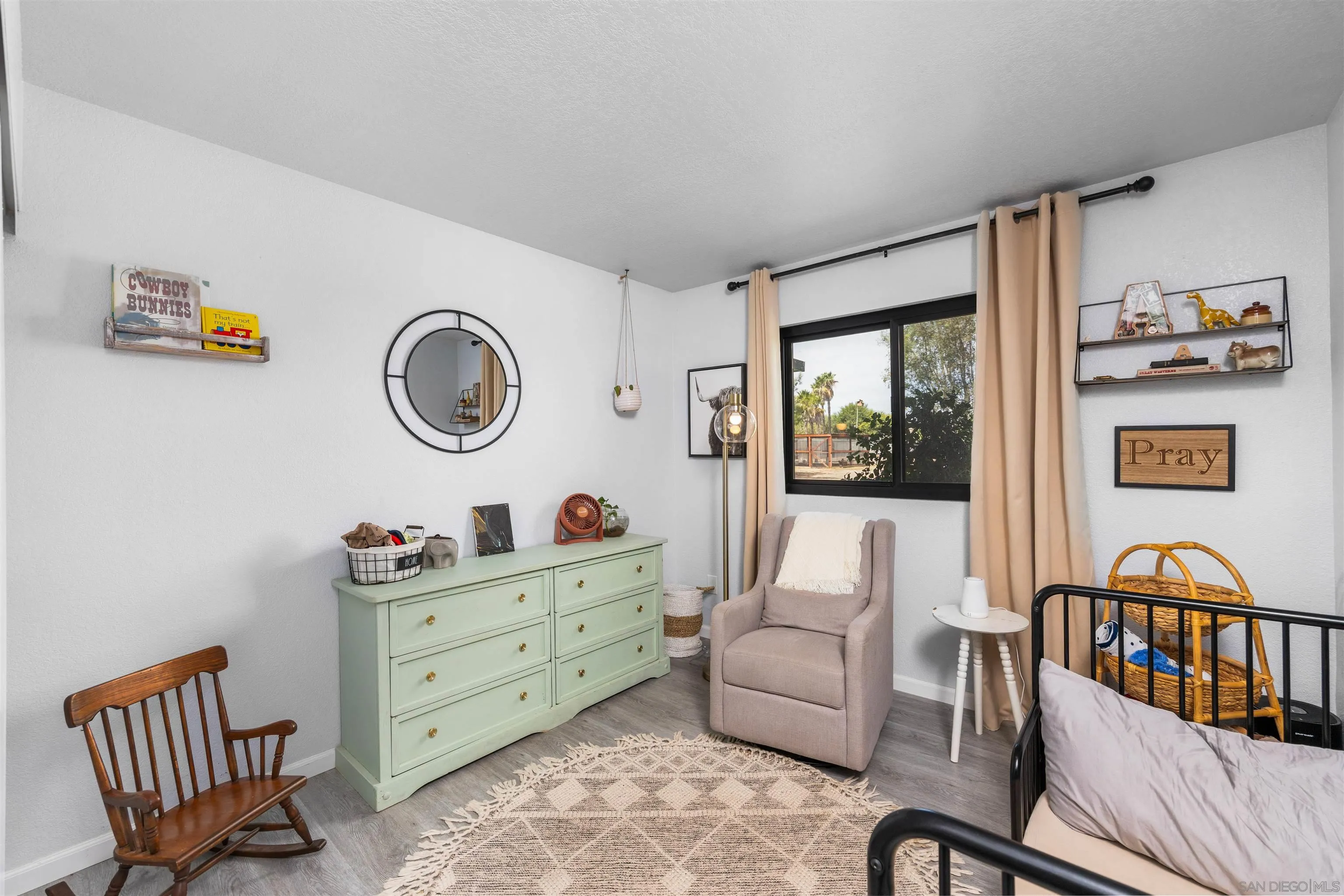 https://cdn.realtyfeed.com/cdn/127/260022229/531340280c522bab8f8e25377cdb6c10.webp