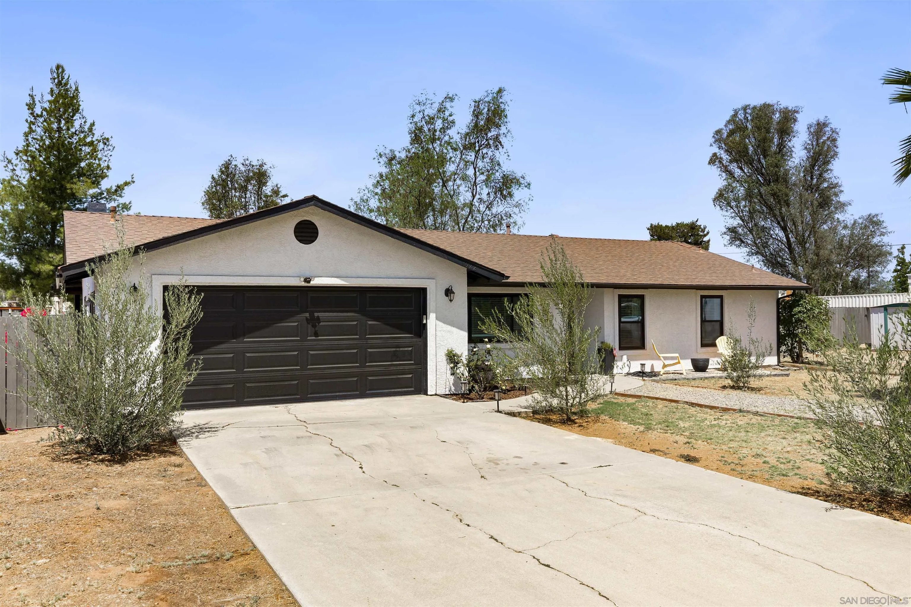 https://cdn.realtyfeed.com/cdn/127/260022229/59daa5d7ba0e3d2da00ffa55ffa26058.webp