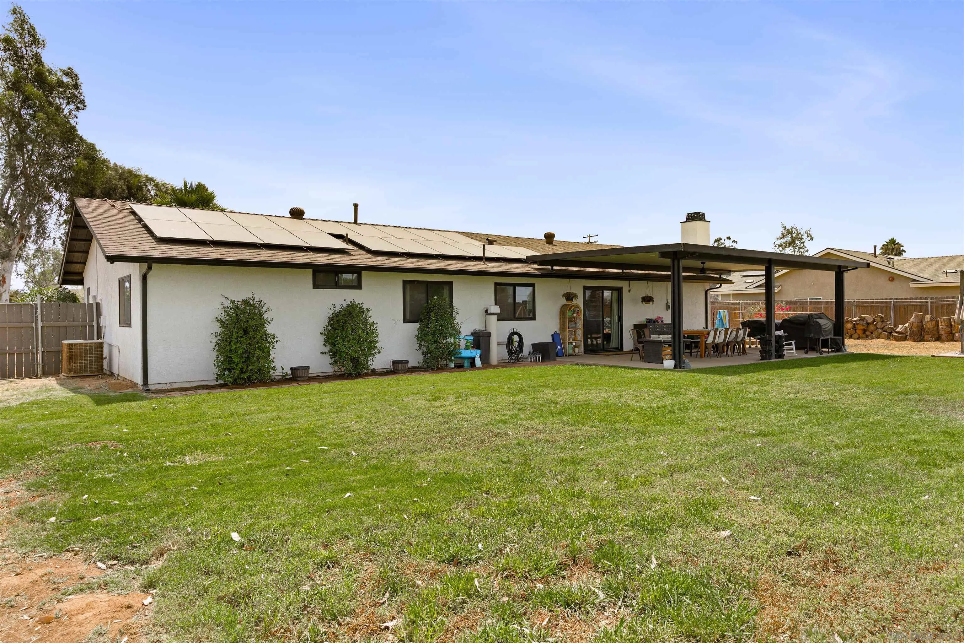 https://cdn.realtyfeed.com/cdn/127/260022229/827911f68ece617e40d65b72b18a8145.webp