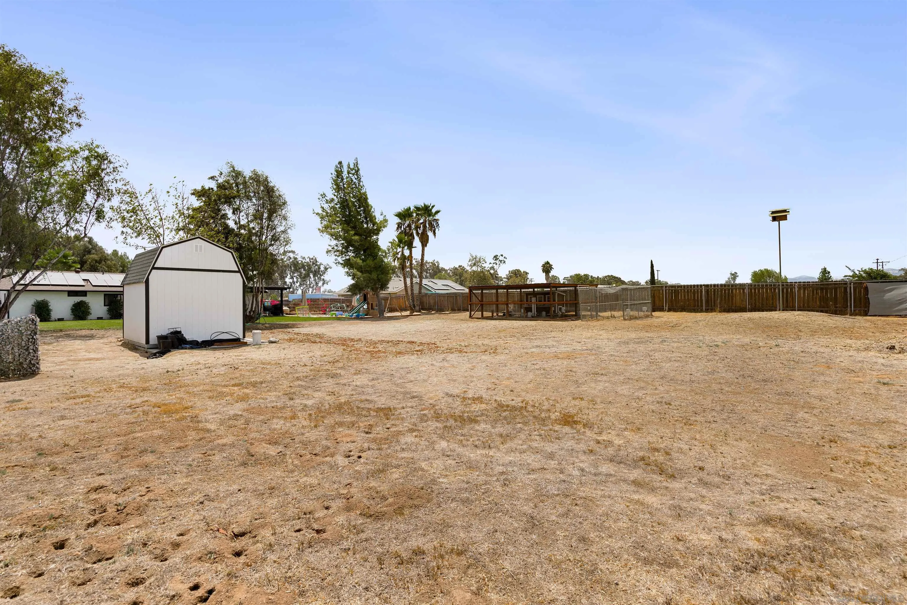 https://cdn.realtyfeed.com/cdn/127/260022229/92fc3cdf922e44baaf299041b41bacf7.webp