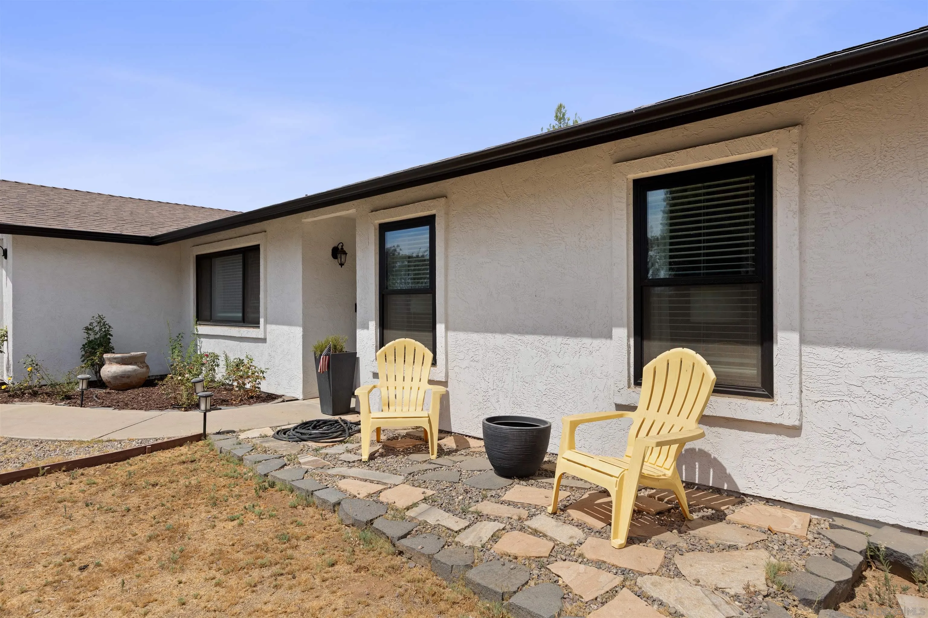 https://cdn.realtyfeed.com/cdn/127/260022229/a75f0265a3b943132bfb6a5d752b3464.webp