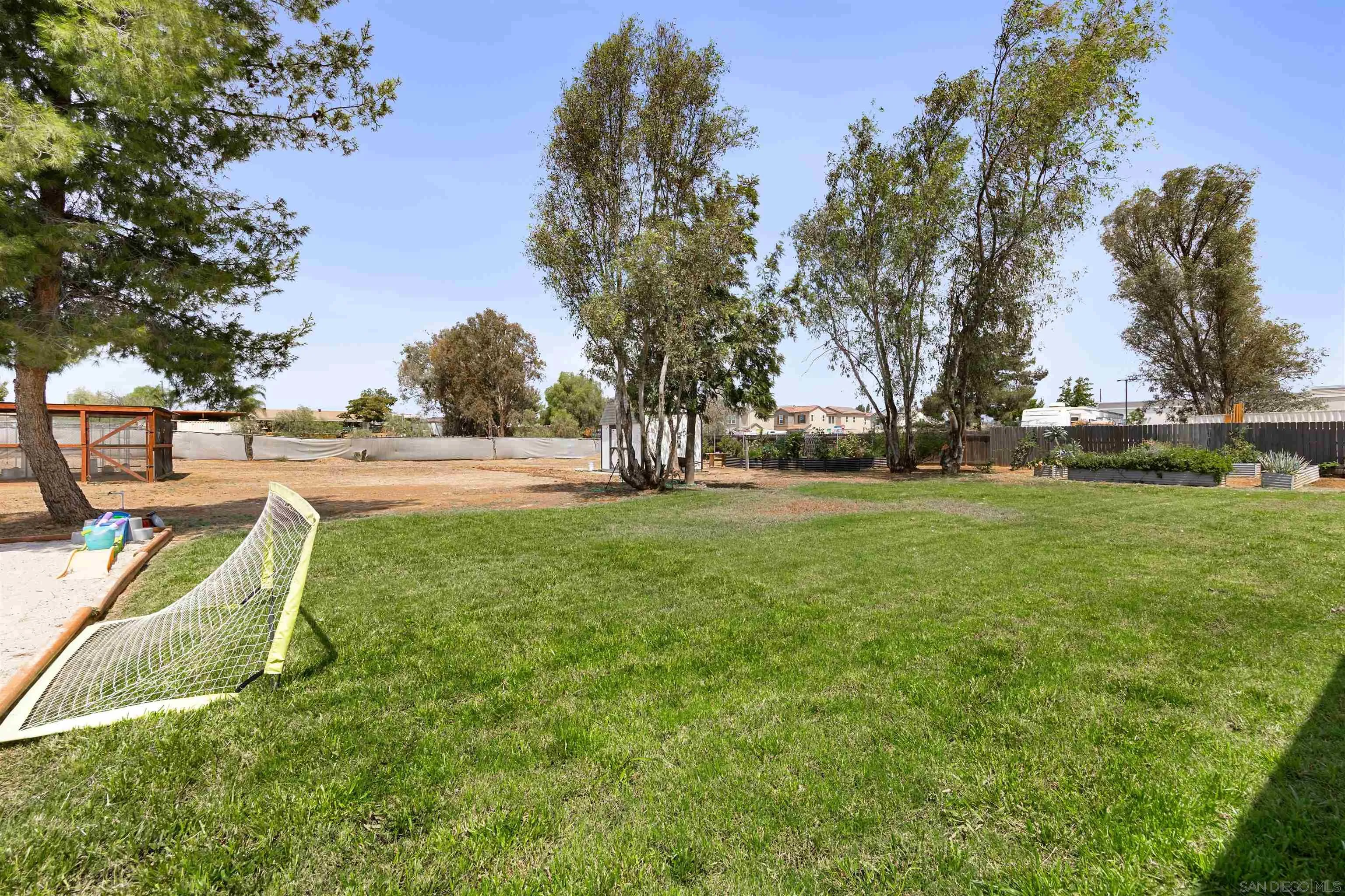https://cdn.realtyfeed.com/cdn/127/260022229/d90085080f094b05070faf97cd01d5fc.webp