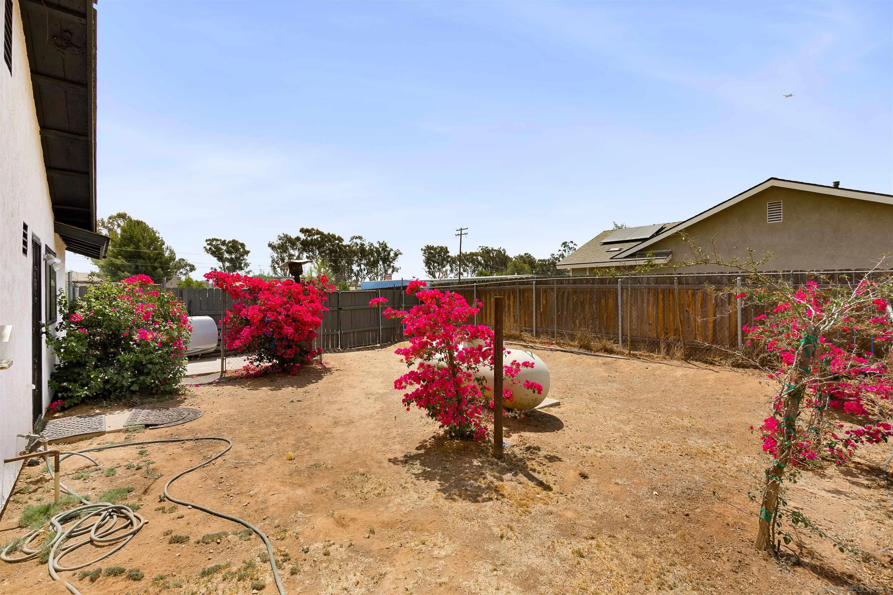 https://cdn.realtyfeed.com/cdn/127/260022229/ec7fd4d759014dc3901ee05eb737bdc3.webp