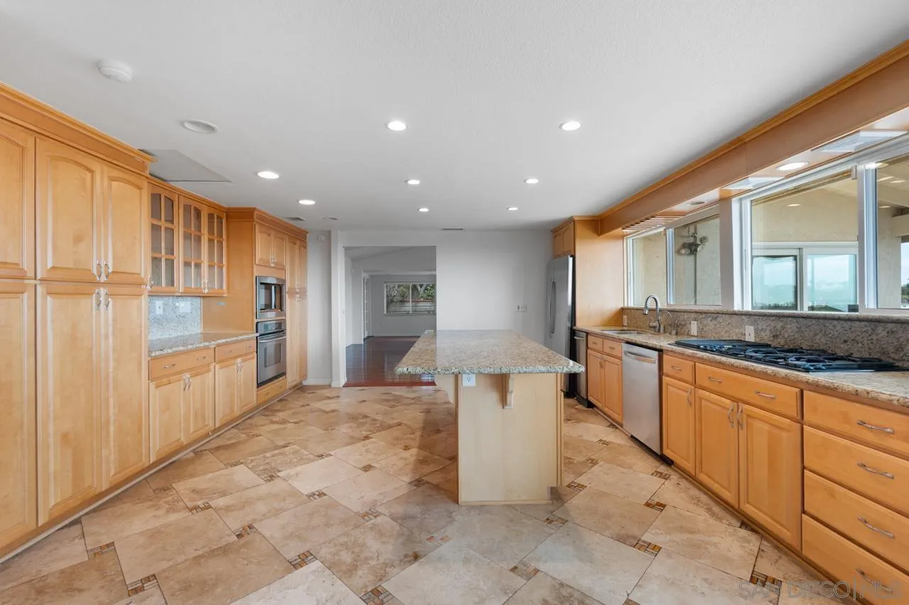 https://cdn.realtyfeed.com/cdn/127/260022233/13c1d388596de90b4de6c6314036e735.webp