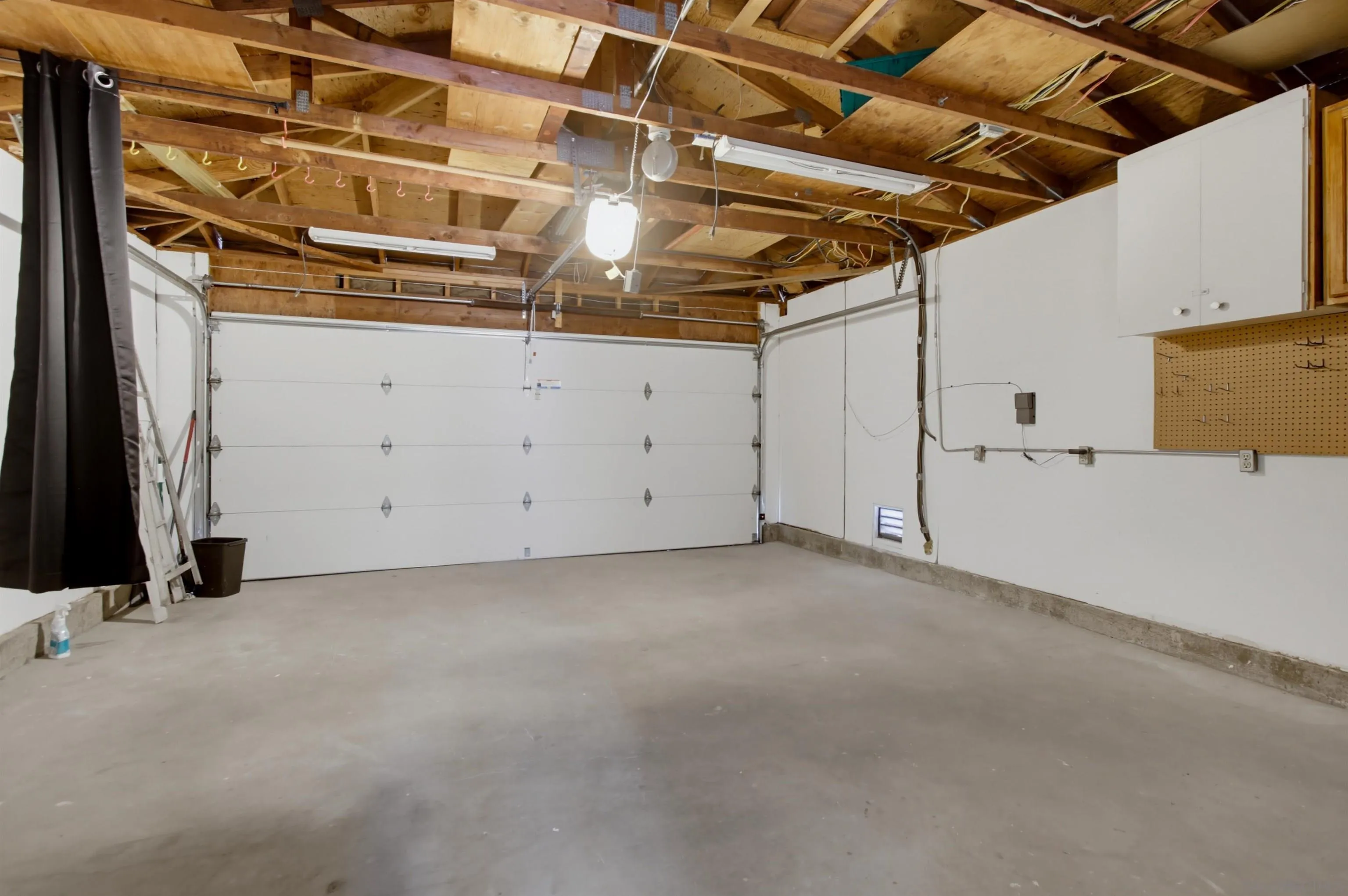 https://cdn.realtyfeed.com/cdn/127/260022237/025ab5774d9eb953b5f32bc42eee5575.webp