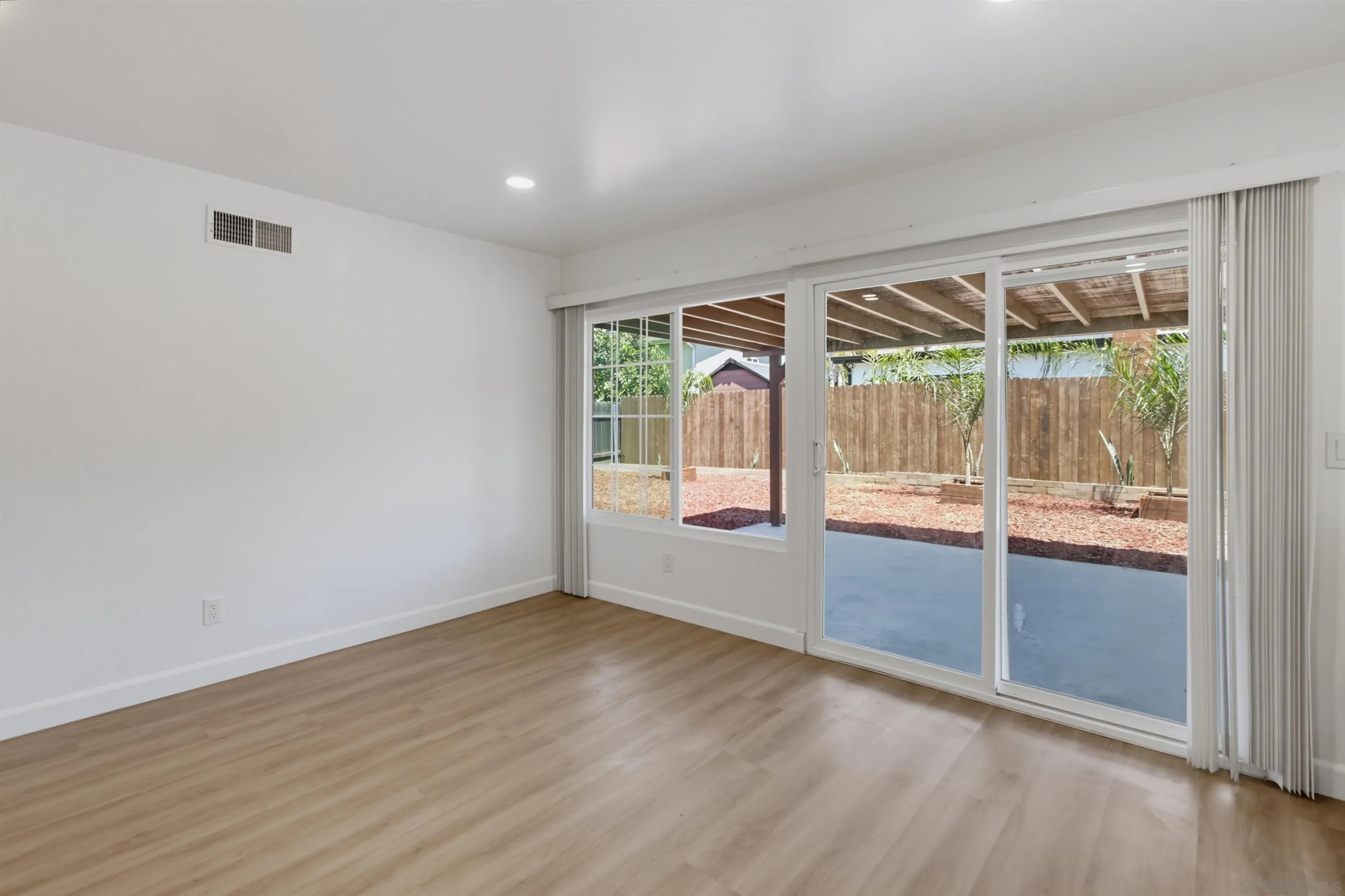 https://cdn.realtyfeed.com/cdn/127/260022237/0f9ce79026886d04406b69df9a1a895a.webp