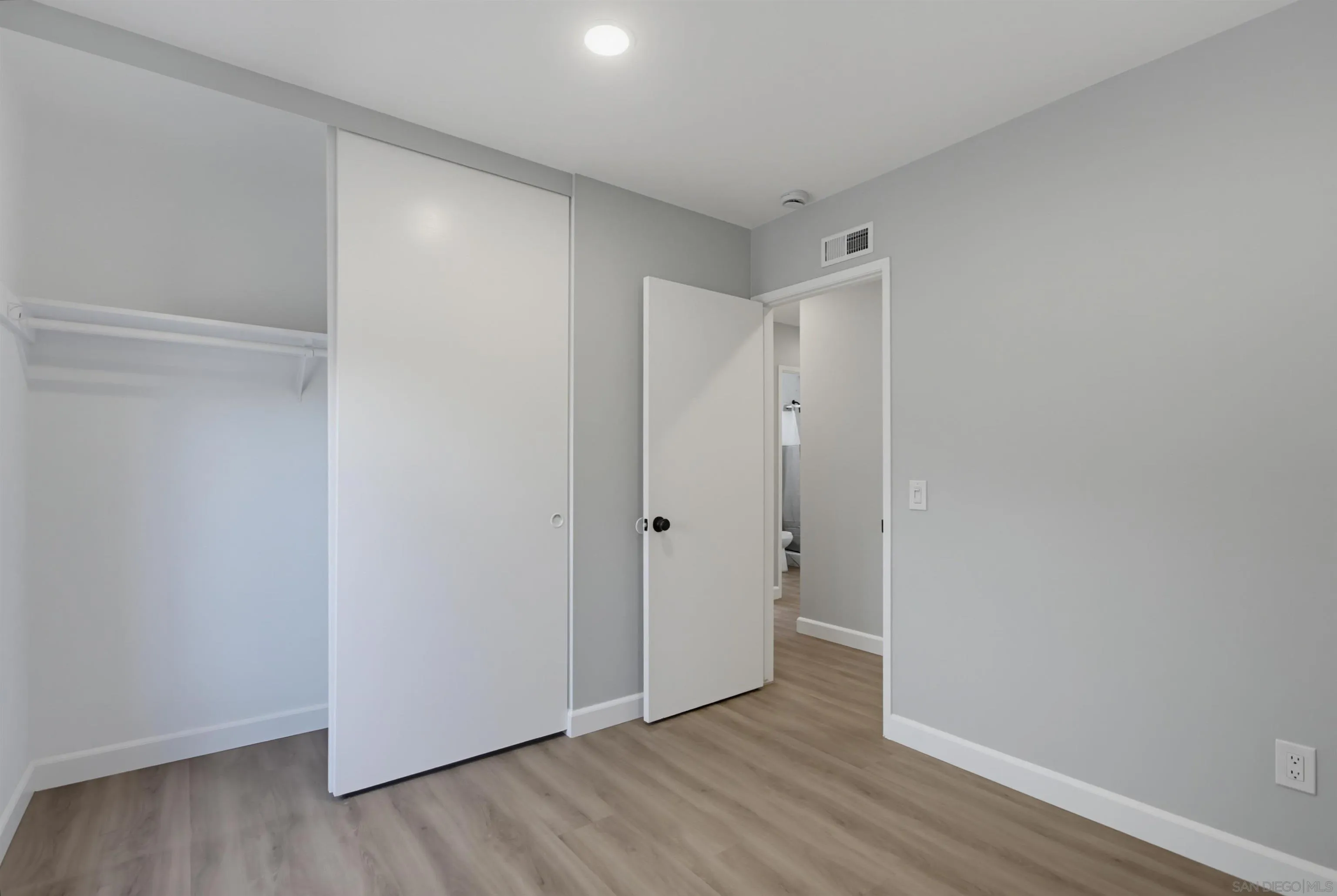 https://cdn.realtyfeed.com/cdn/127/260022237/379520eca225f70c61651b4e5bdf1ded.webp