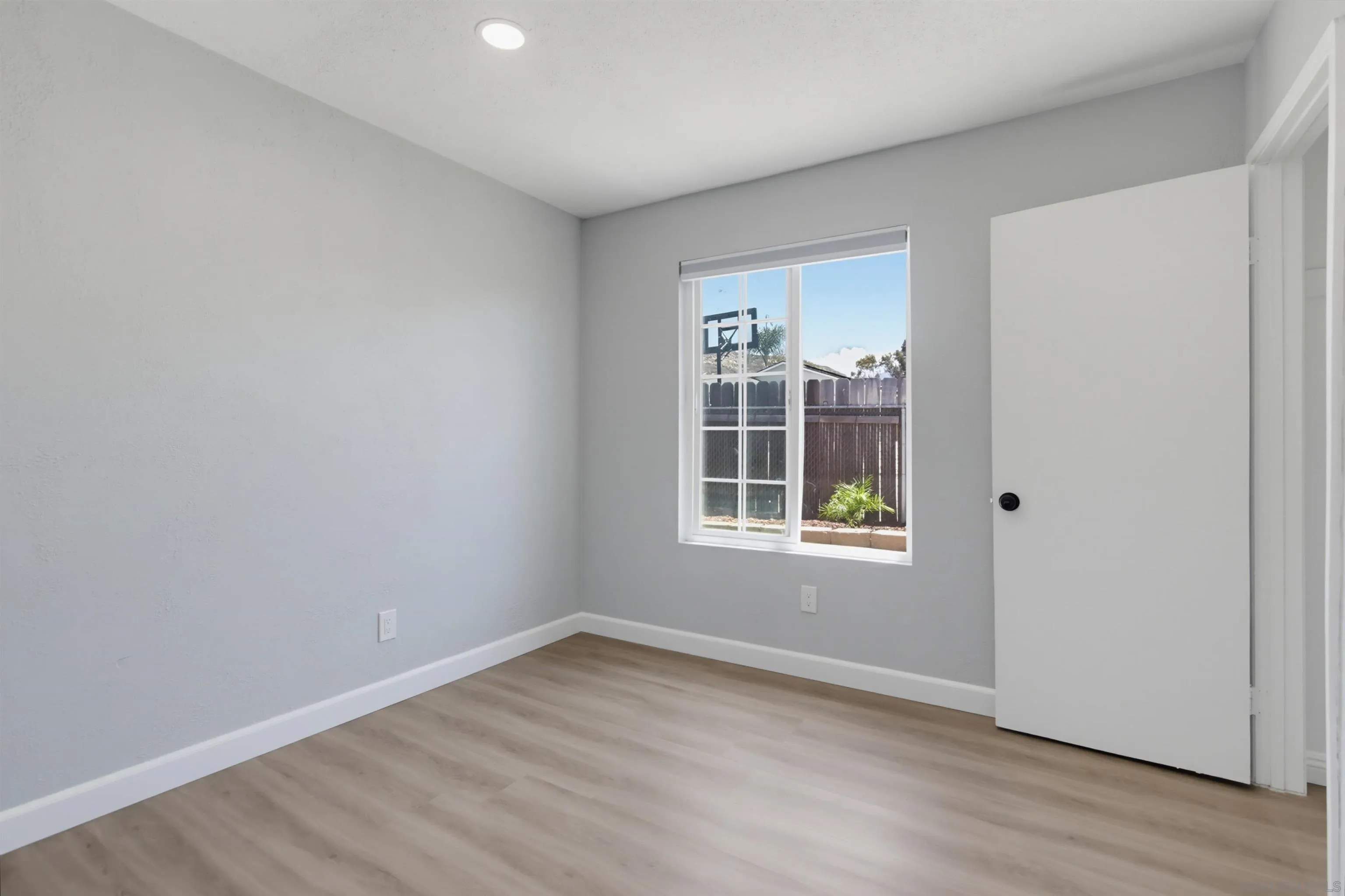 https://cdn.realtyfeed.com/cdn/127/260022237/3d66bc5edd3fef352a8db2f047905bd8.webp