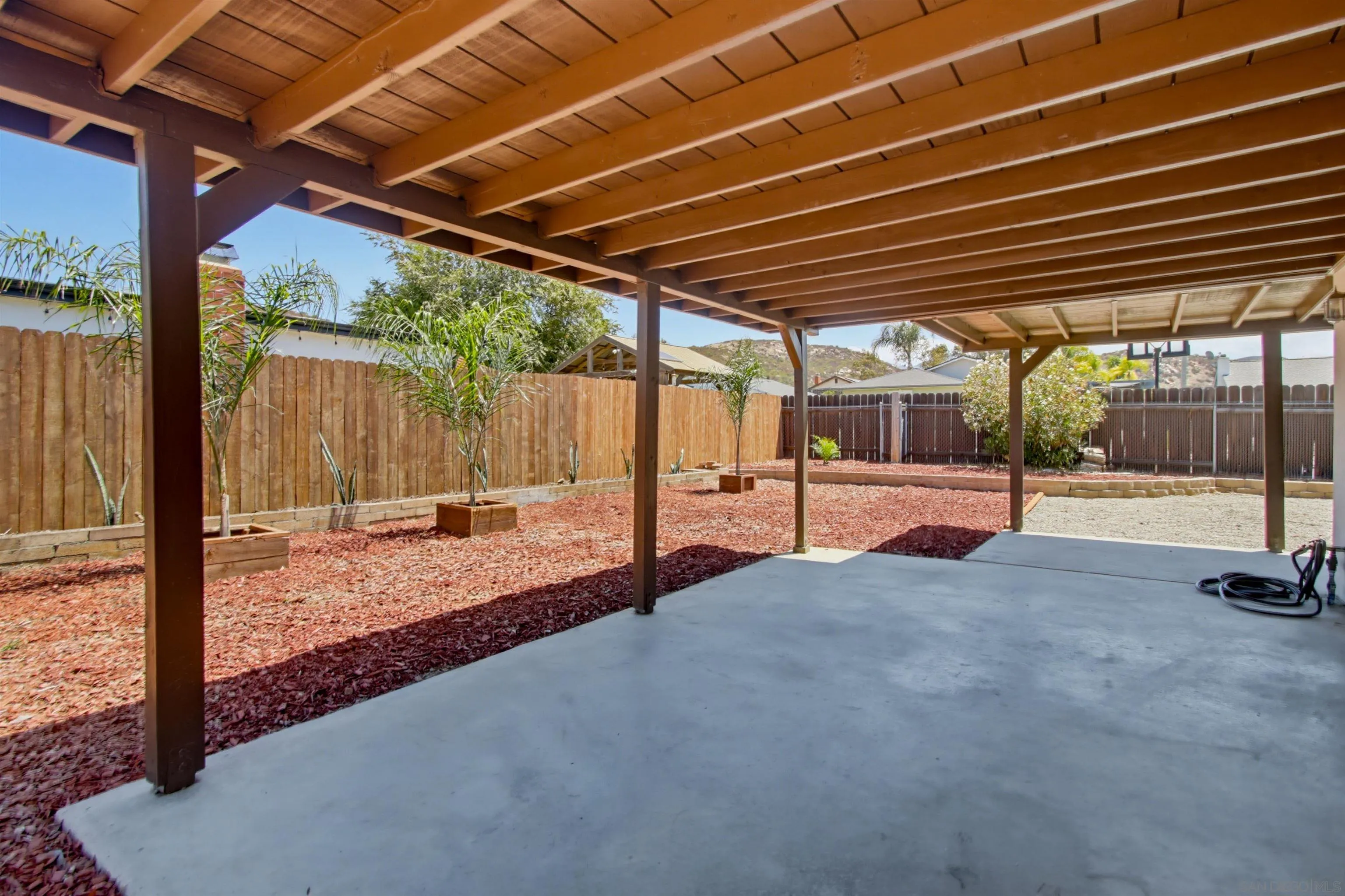 https://cdn.realtyfeed.com/cdn/127/260022237/4ef40941bcd37d987f513a91ecaccd45.webp