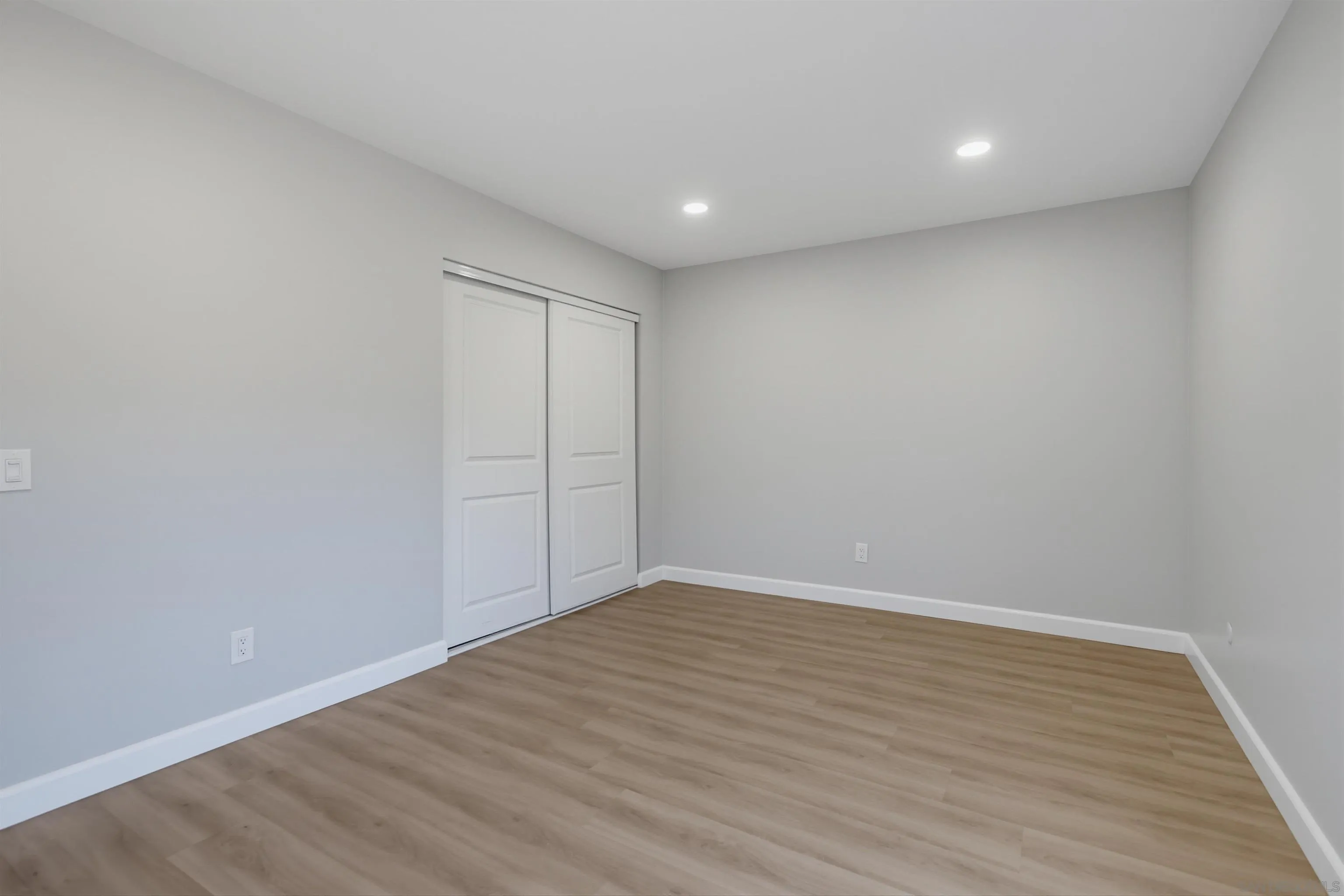 https://cdn.realtyfeed.com/cdn/127/260022237/64f31cacaf481c4620ecaa8bc3f898e5.webp