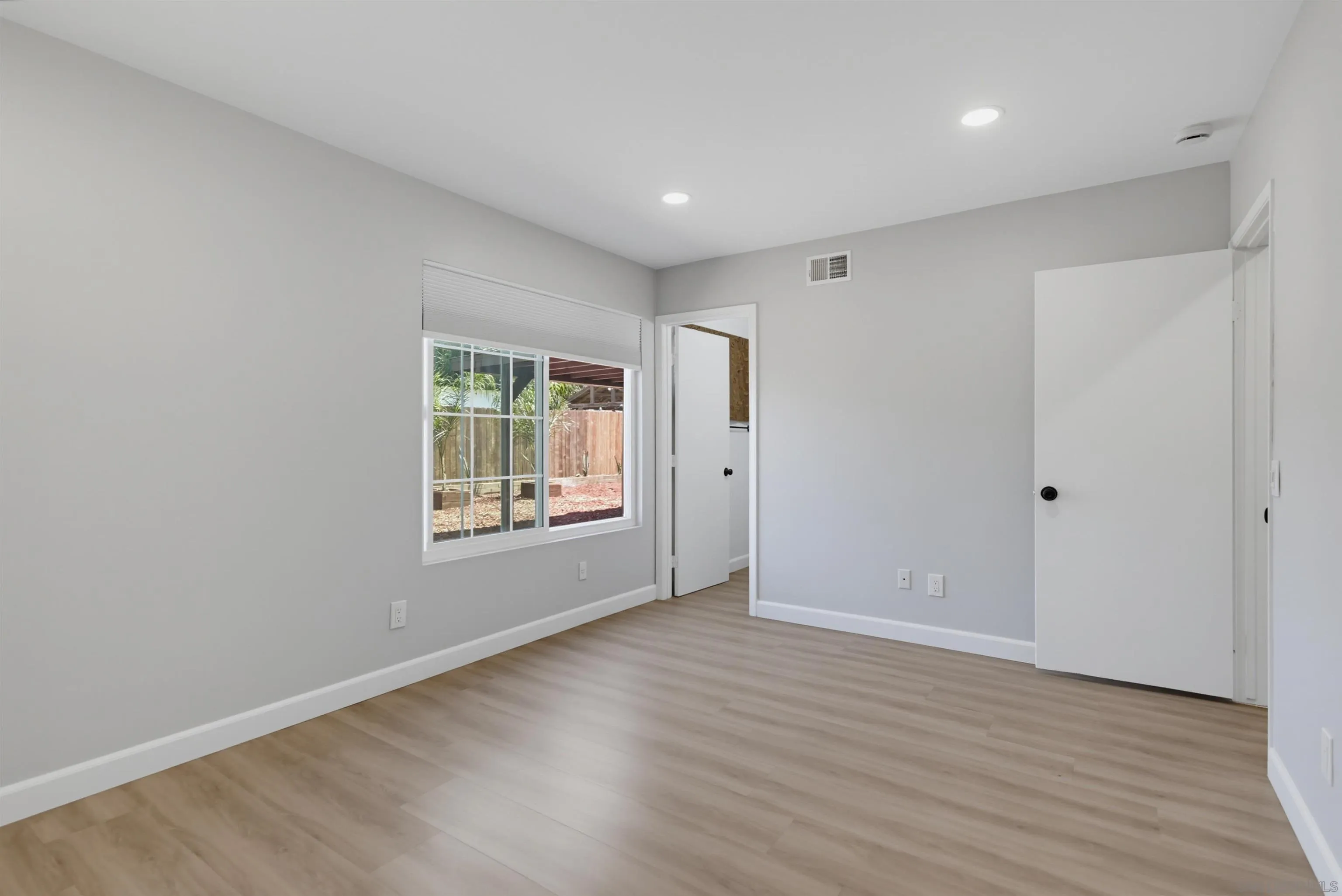 https://cdn.realtyfeed.com/cdn/127/260022237/81683ec1308ec4635c562090c471d9ce.webp