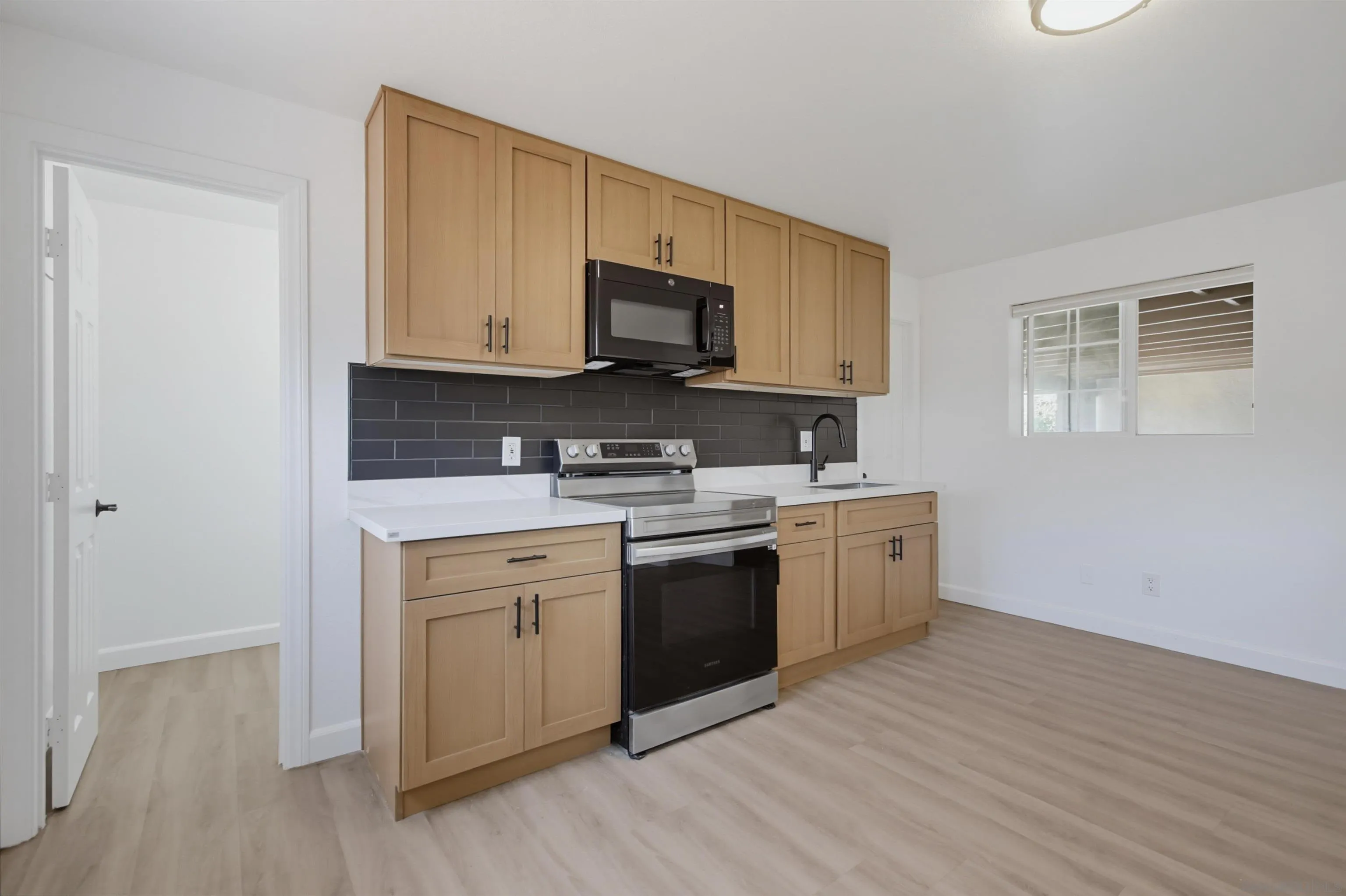 https://cdn.realtyfeed.com/cdn/127/260022237/c15c1bd6abd626d7c248f63b4255fa3a.webp
