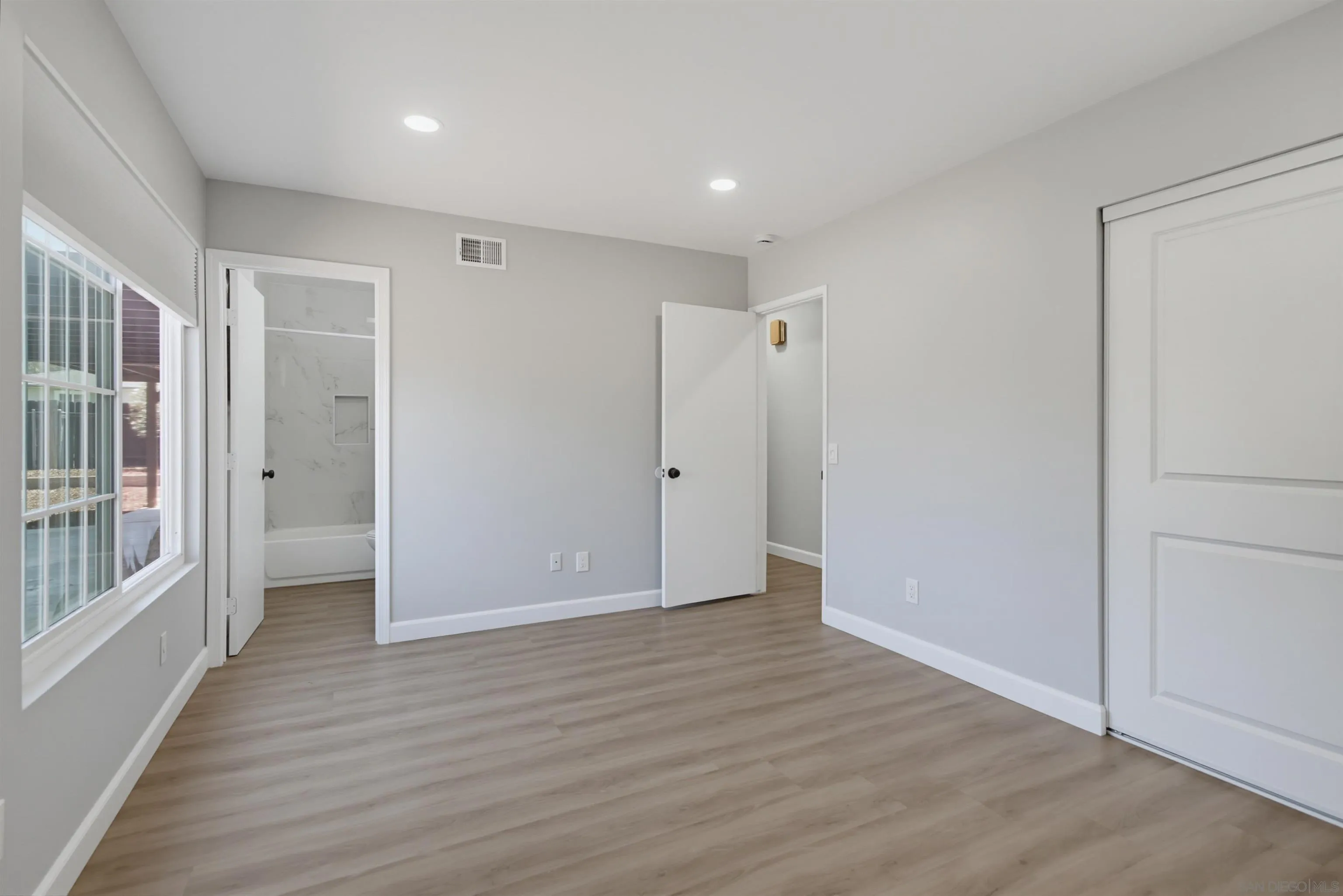 https://cdn.realtyfeed.com/cdn/127/260022237/c7d0e1f618761c0db45fc5a80c5fd6dc.webp