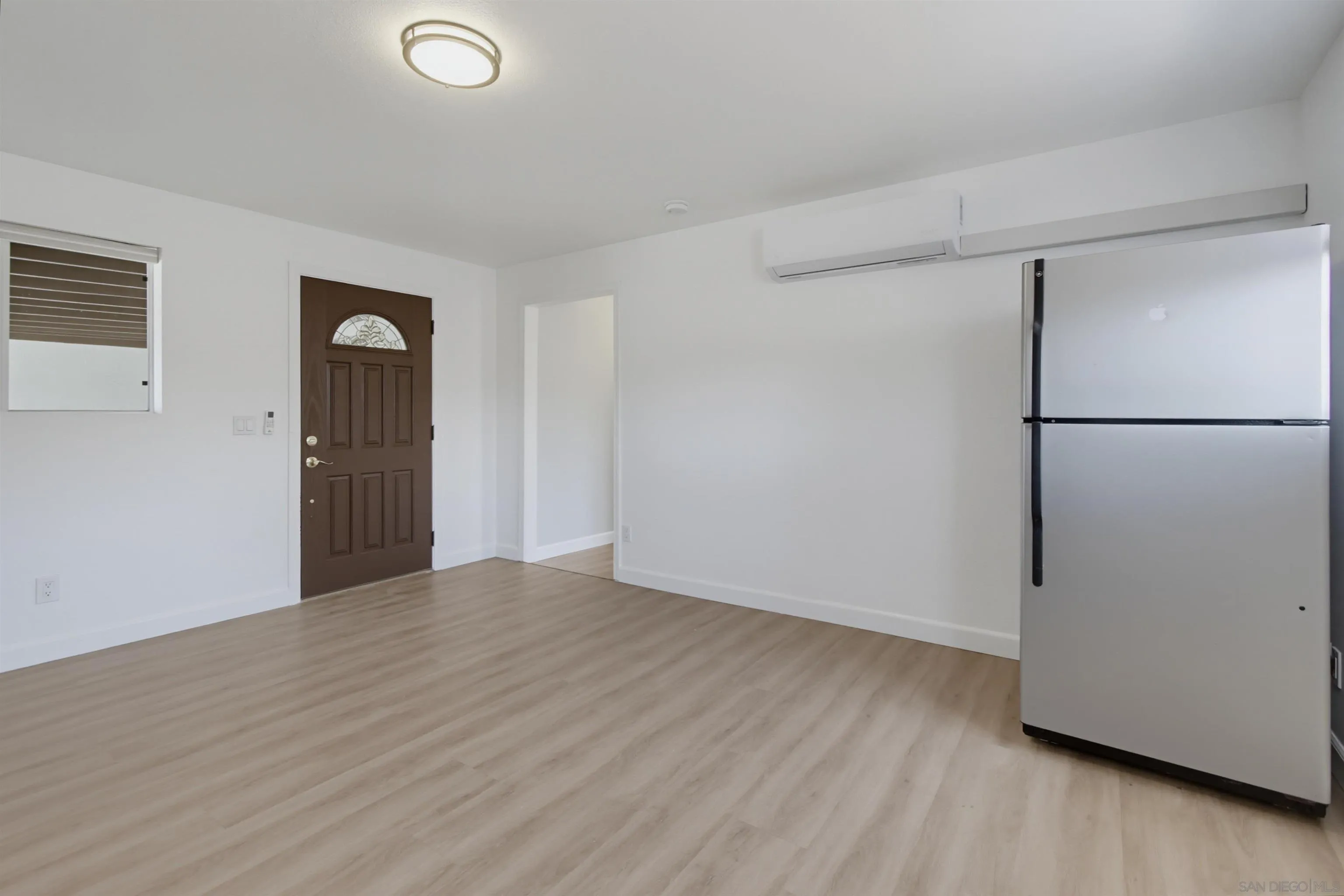 https://cdn.realtyfeed.com/cdn/127/260022237/cb9d2a6595bef8bbb2e113bf2fd90b4d.webp