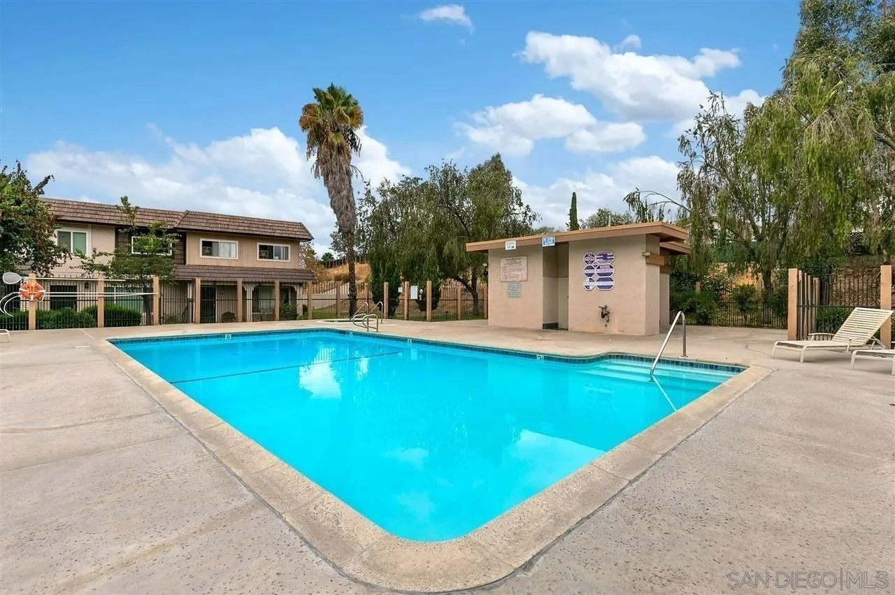 https://cdn.realtyfeed.com/cdn/127/260022239/075c5757cfbea38d5136302c0f1d1882.webp