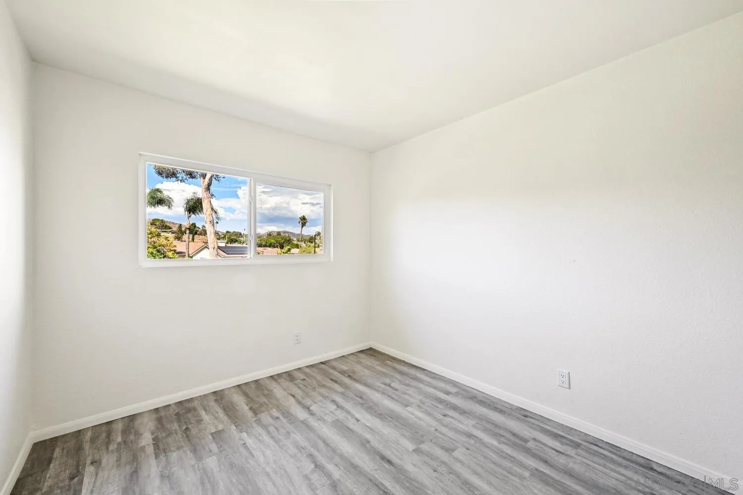 https://cdn.realtyfeed.com/cdn/127/260022239/556add3435a600955f458d347200f385.webp